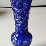 Vase en cristal de Bohème taillé. Col cranté. Étoiles sophistiquées, 26 cm