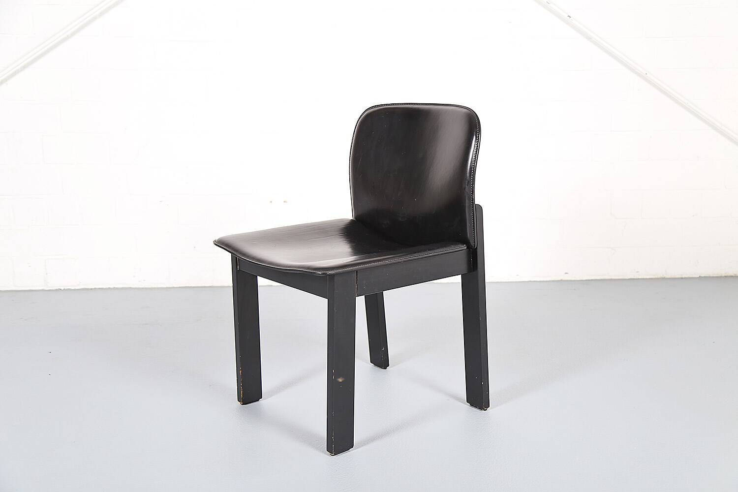 Lot de 6 chaises de salle à manger en bois et cuir noir