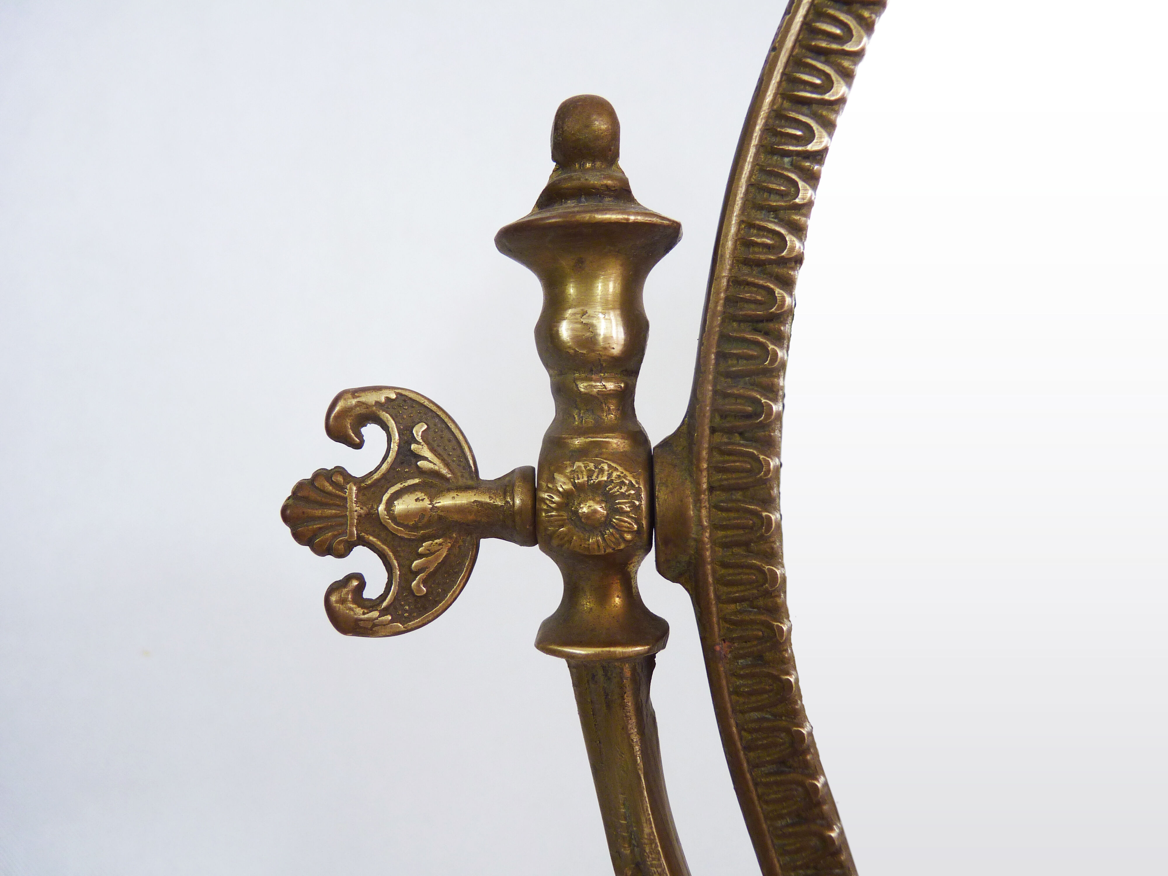 Antique psychedelic table mirror in brass, Louis XV style - 39x29cm