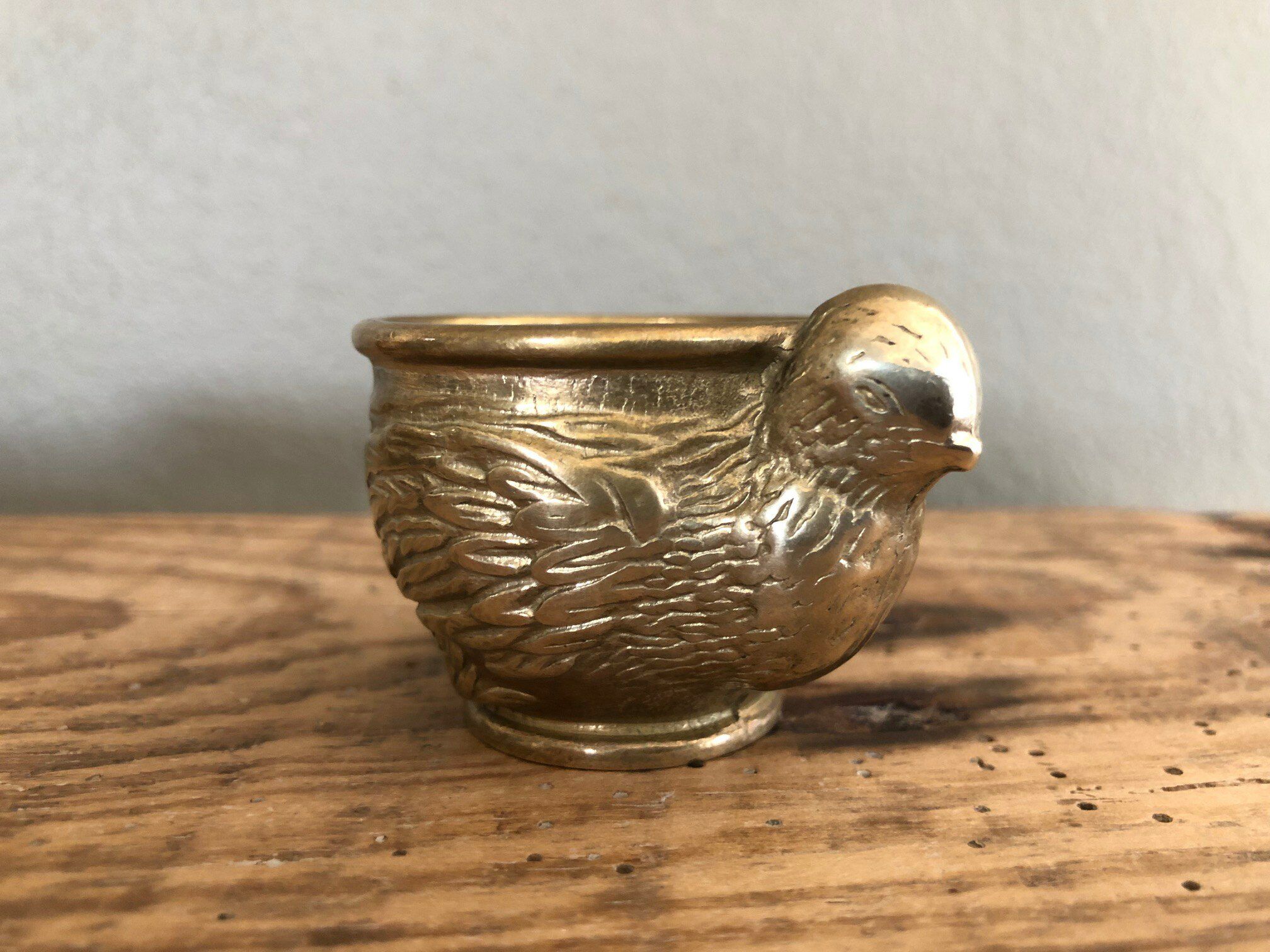 4 hen-shaped eggcups