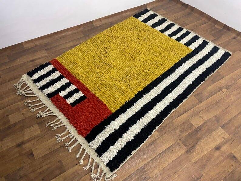 Tapis berbère à motifs colorés artisanale taille 150x250 cm