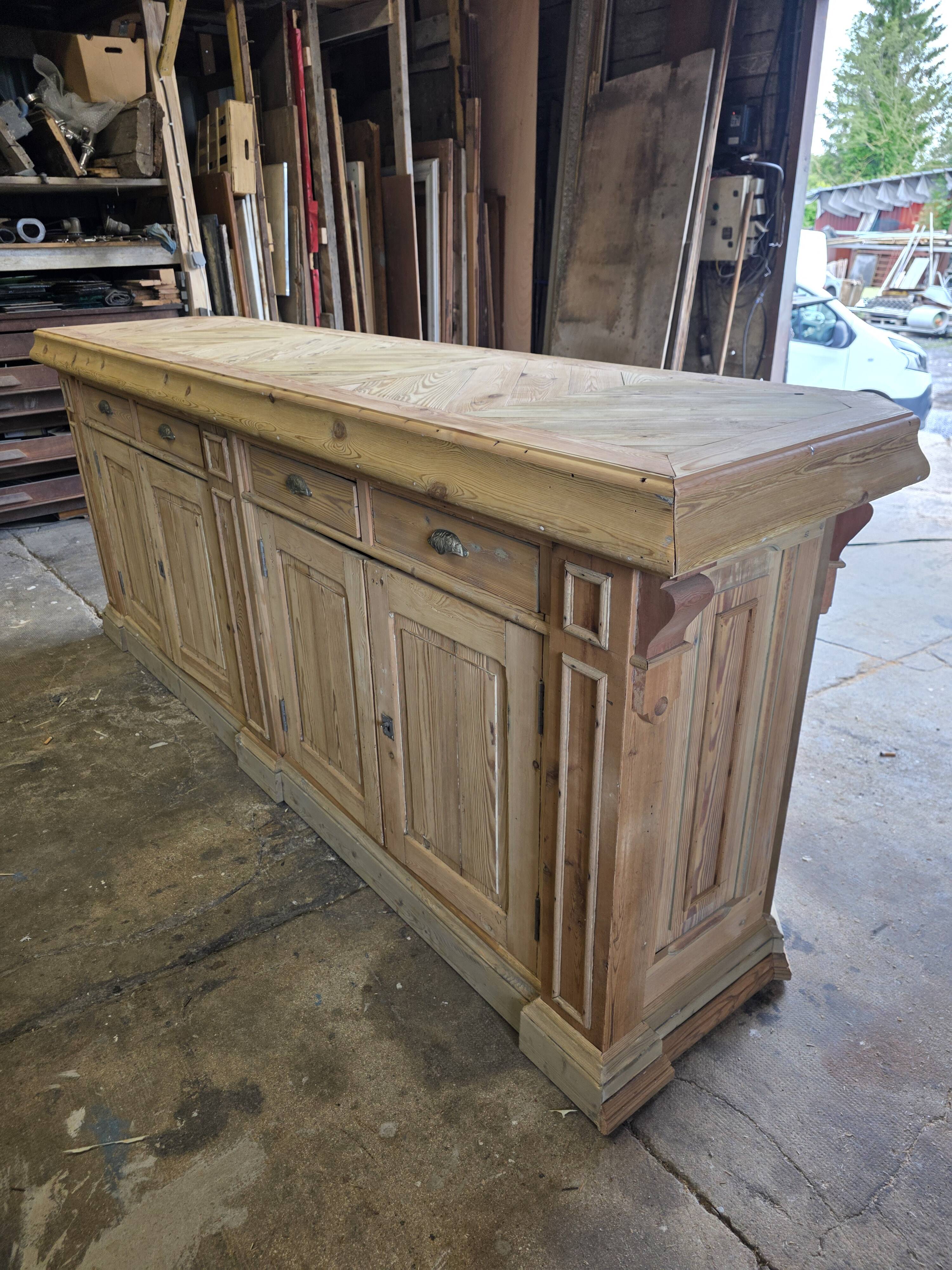 Trade counter