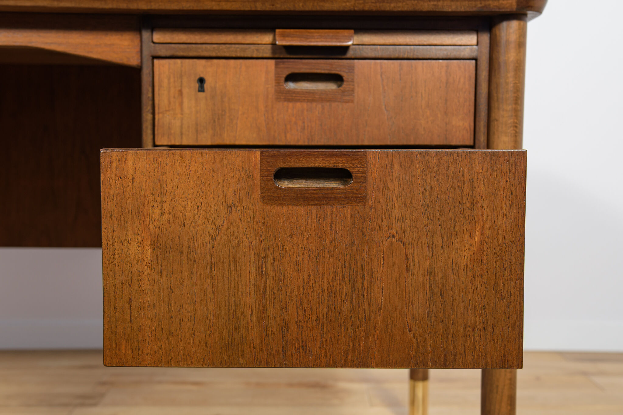 Mid-century teak desk by Sten Blomberg for Seffle Möbelfabrik, Sweden, 1960s