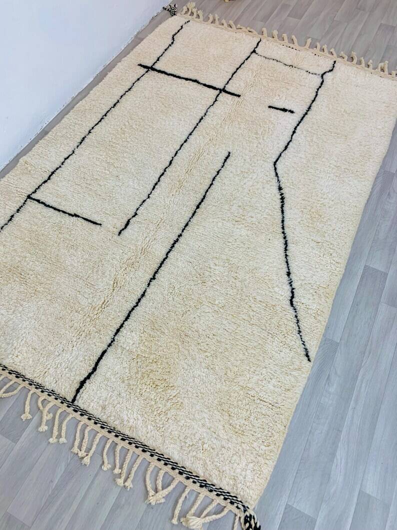 Black and white Moroccan rug, 150/250cm