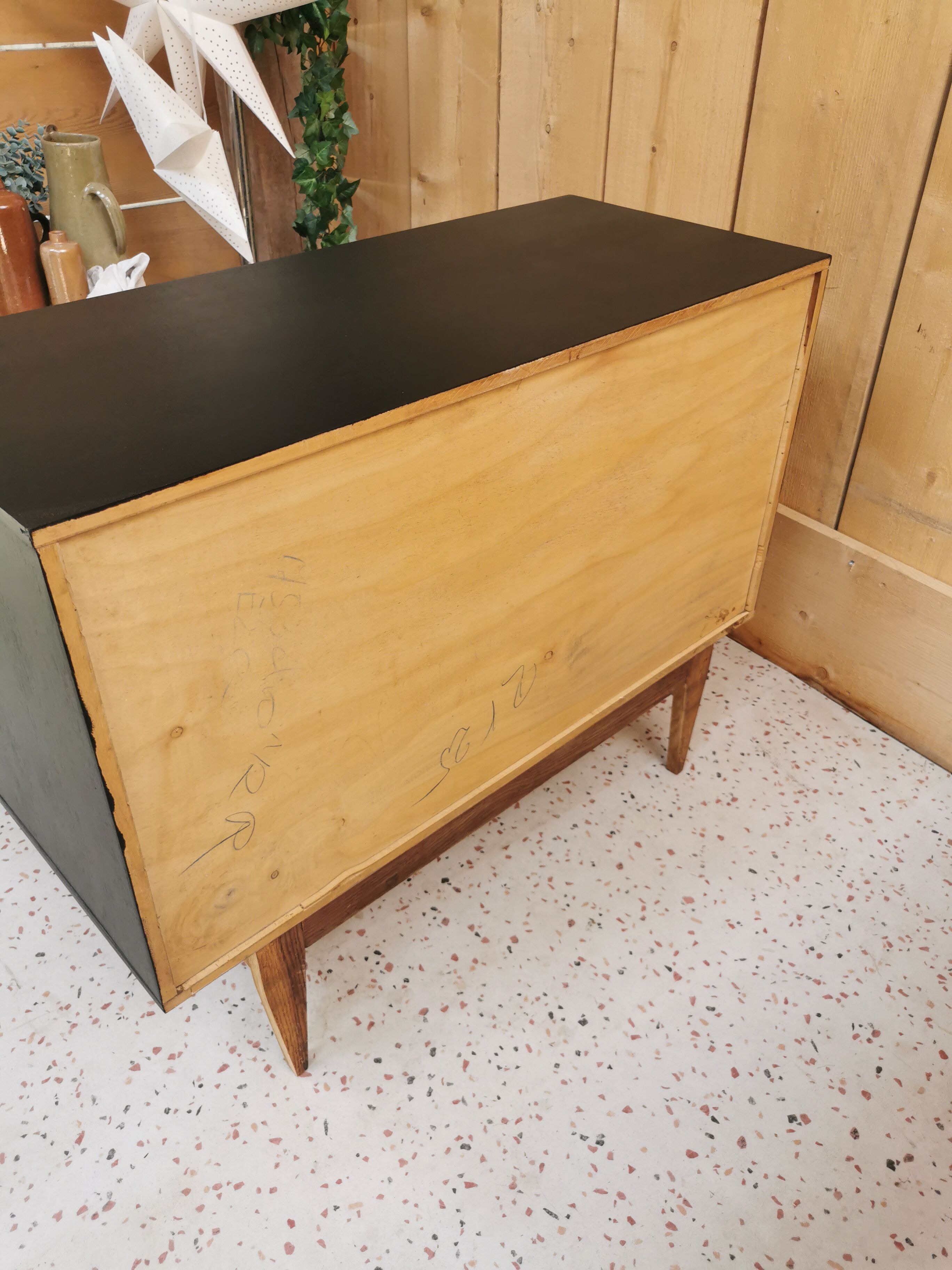 Black chest of drawers