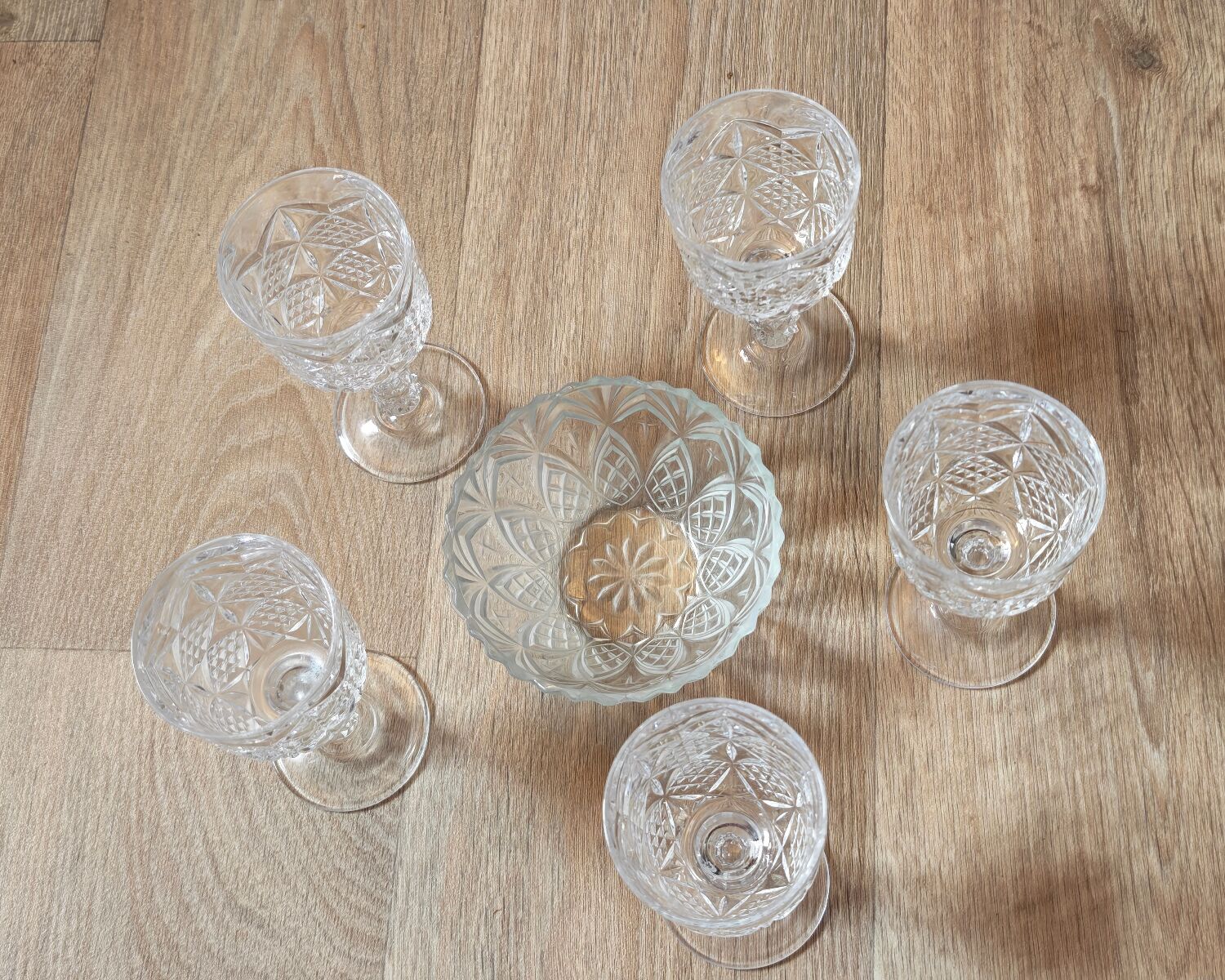 Set of 5 cut glass glasses + vintage crystal bowl