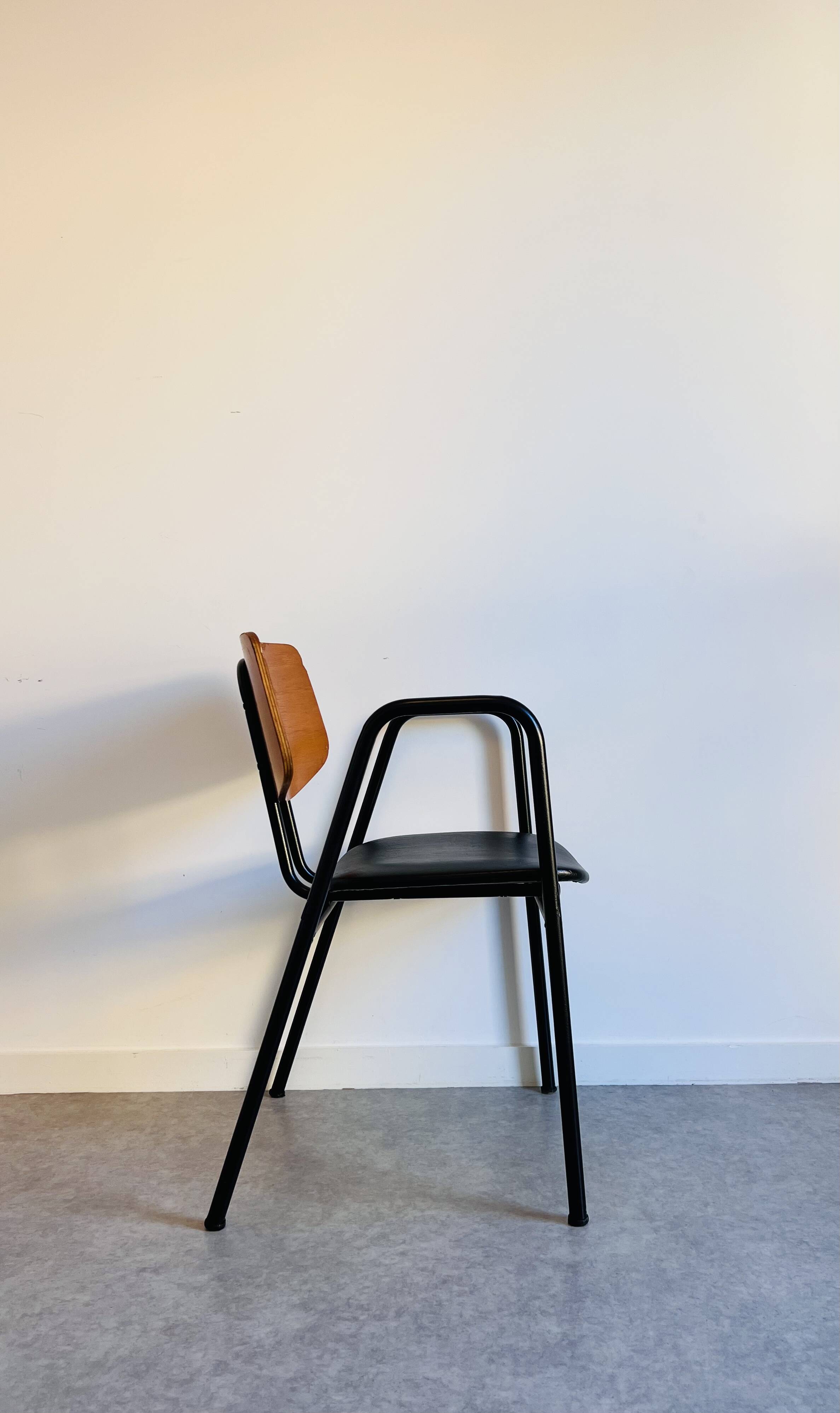 14 vintage Stella chairs