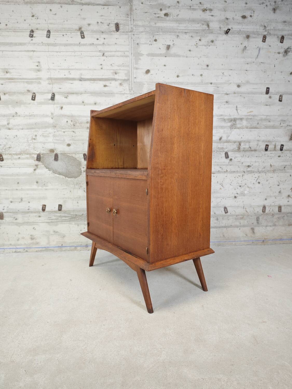 Vintage low shelves / bookcase