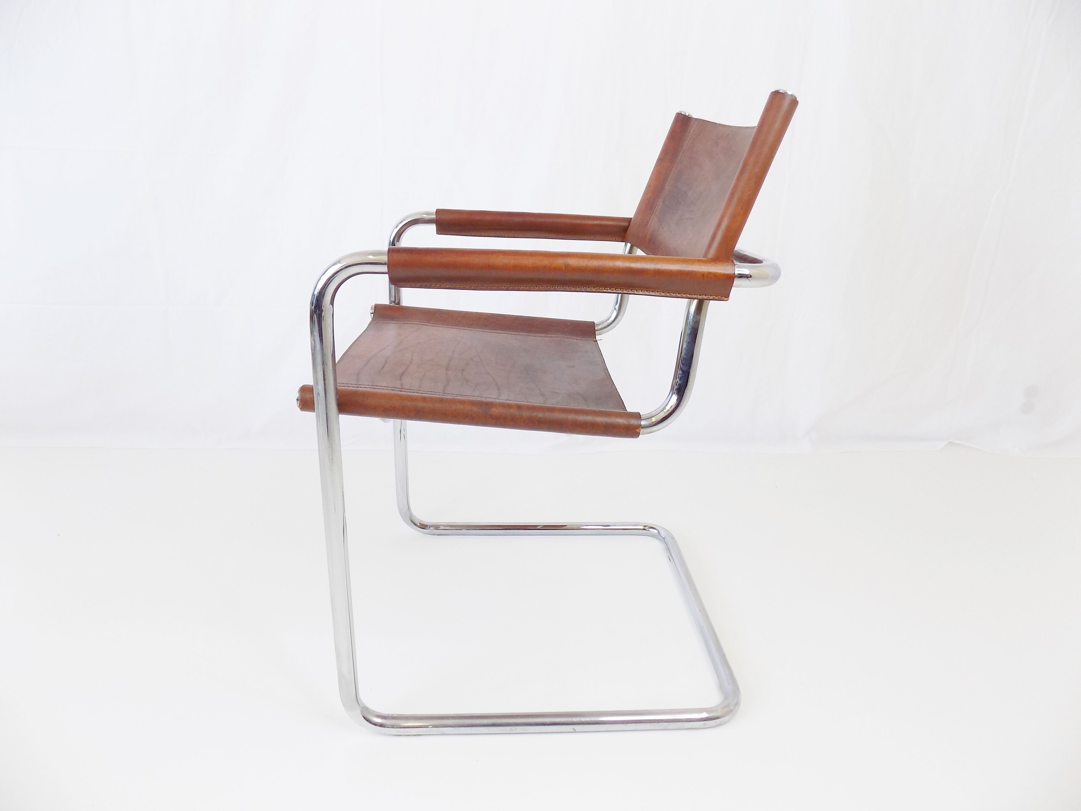 Matteo Grassi MG5 set of 4 leather cantilever chairs