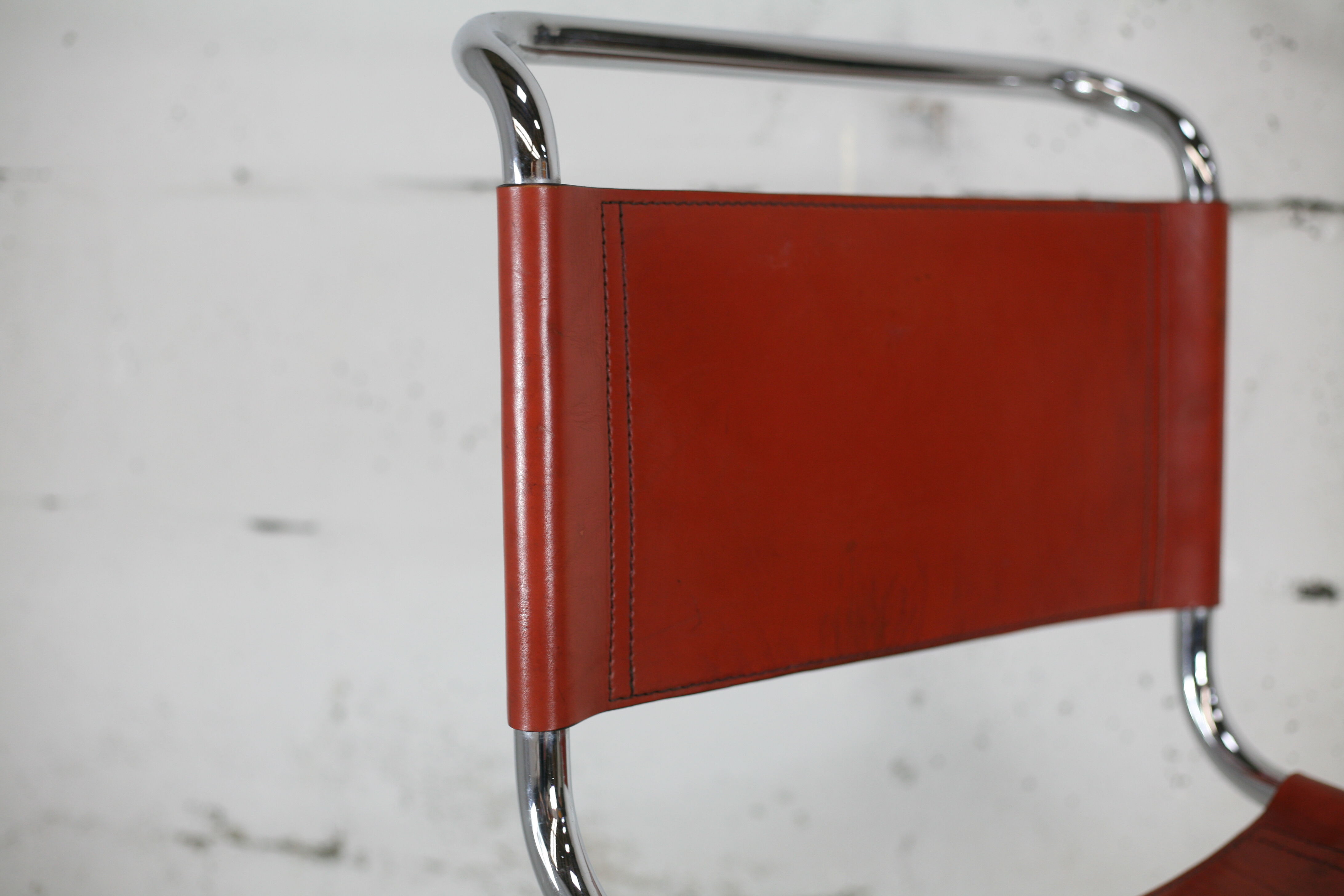 Chaise MR10 Mies Van Der Rorhe circa 1960 cuir cogna