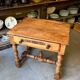 Bureau, table d'appoint 1 tiroir en bois clair