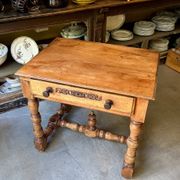 Bureau, table d'appoint 1 tiroir en bois clair