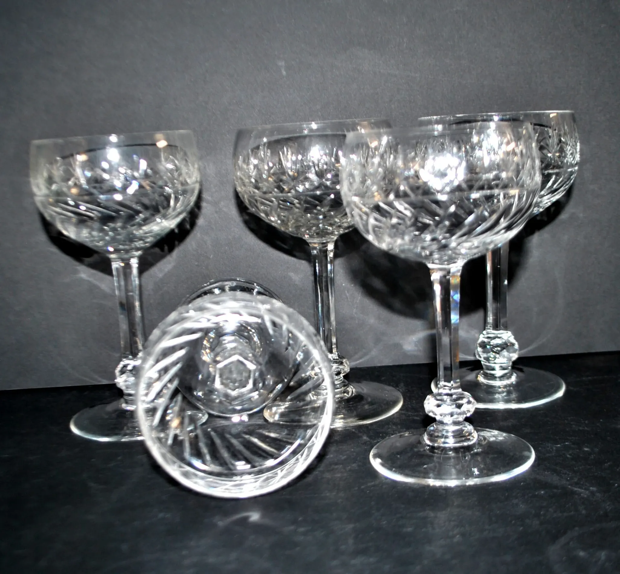 Saint-Louis set of 5 crystal wine glasses model 1930 Metra size 4593