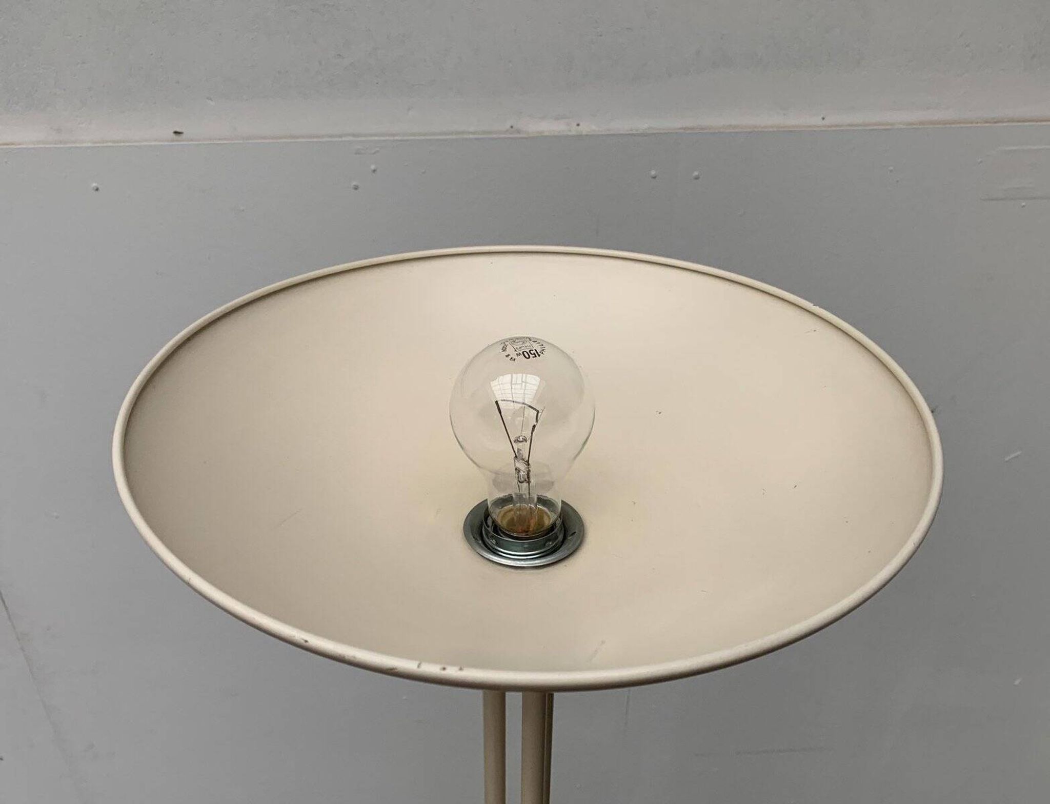 Lampe sur pied minimaliste allemande de l'ère spatiale de Cosack
