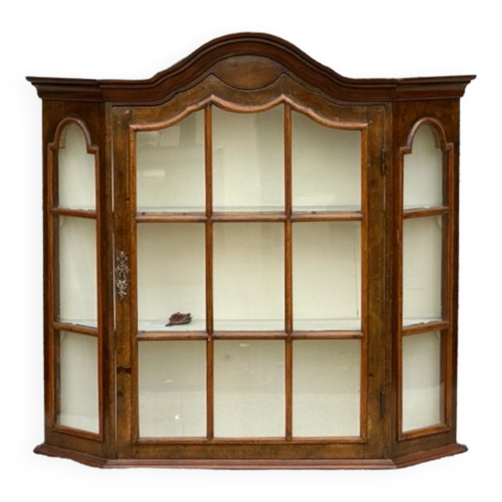 Display case to hang