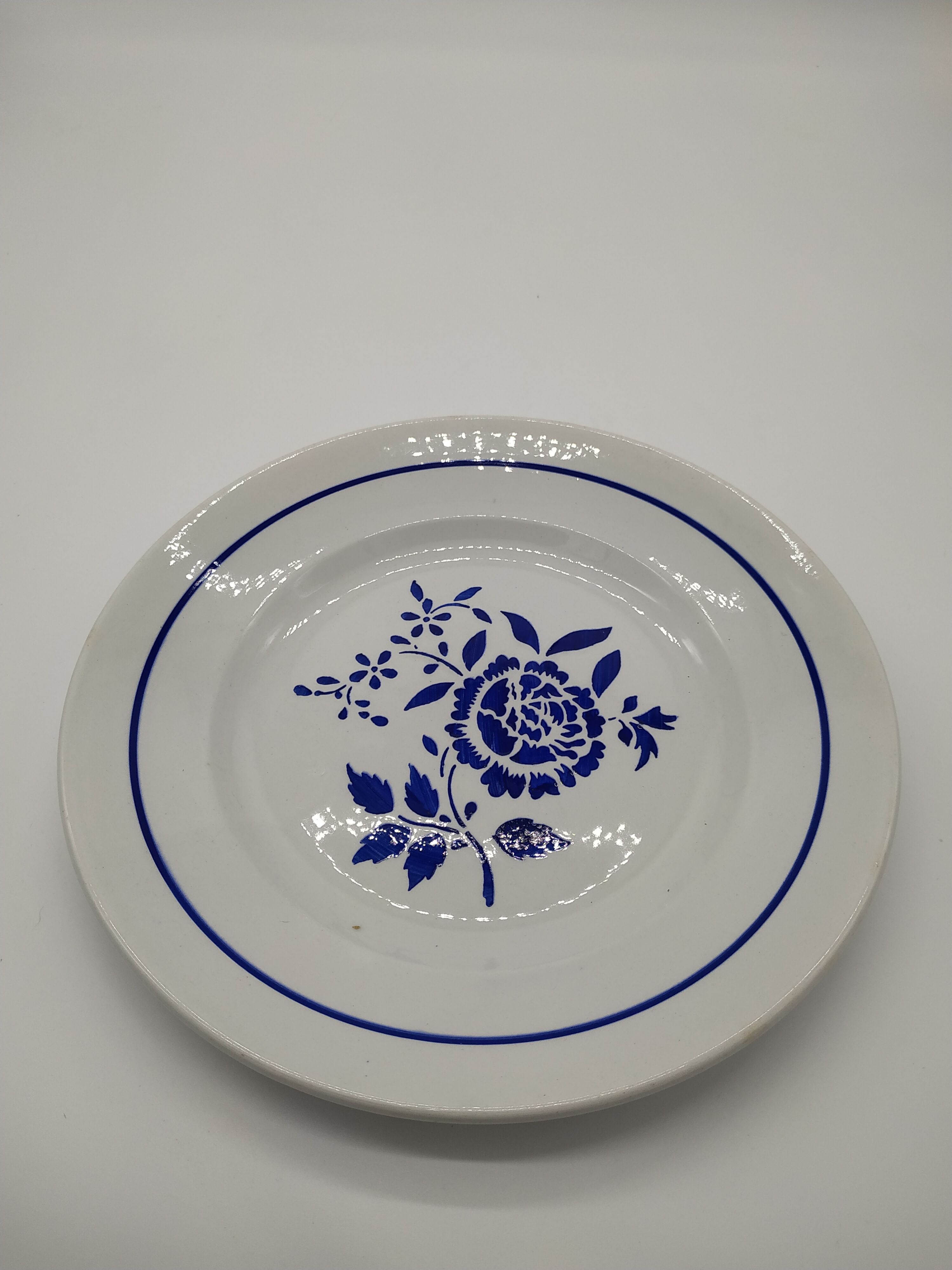 Lot of 6 flat plates and a round Lunéville dish