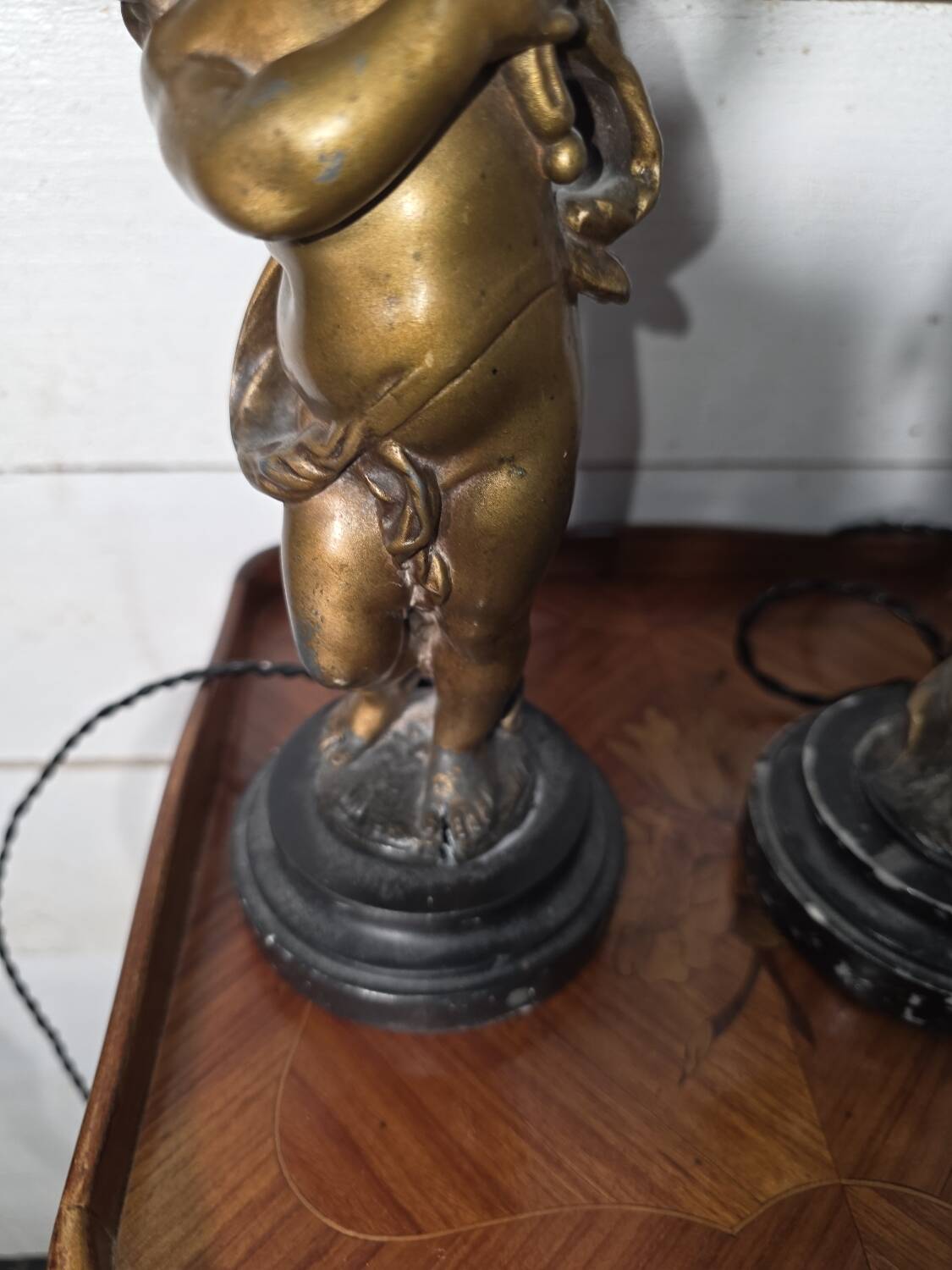 Pair of putti angel lamps from the 19th century.
