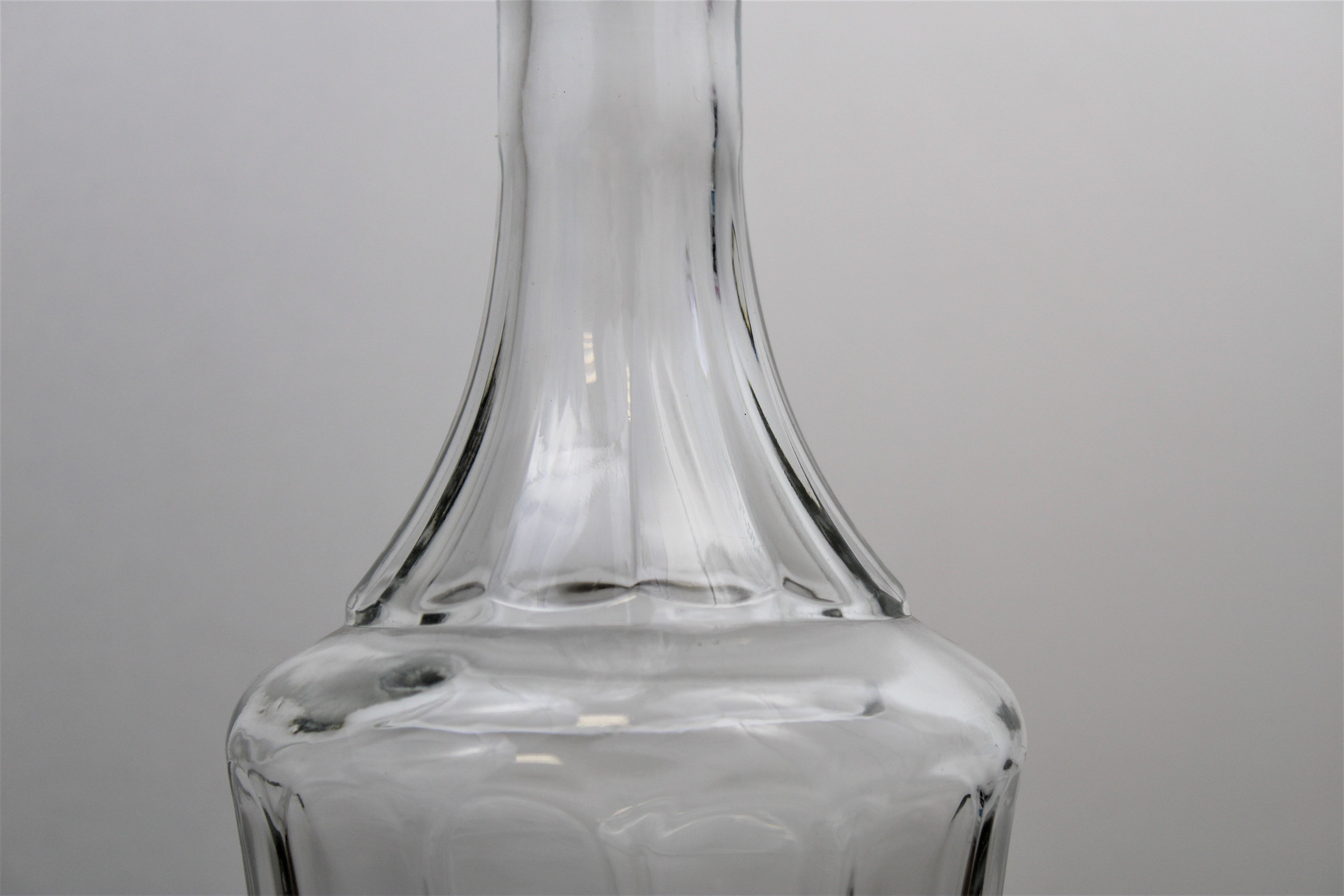 Glass decanter