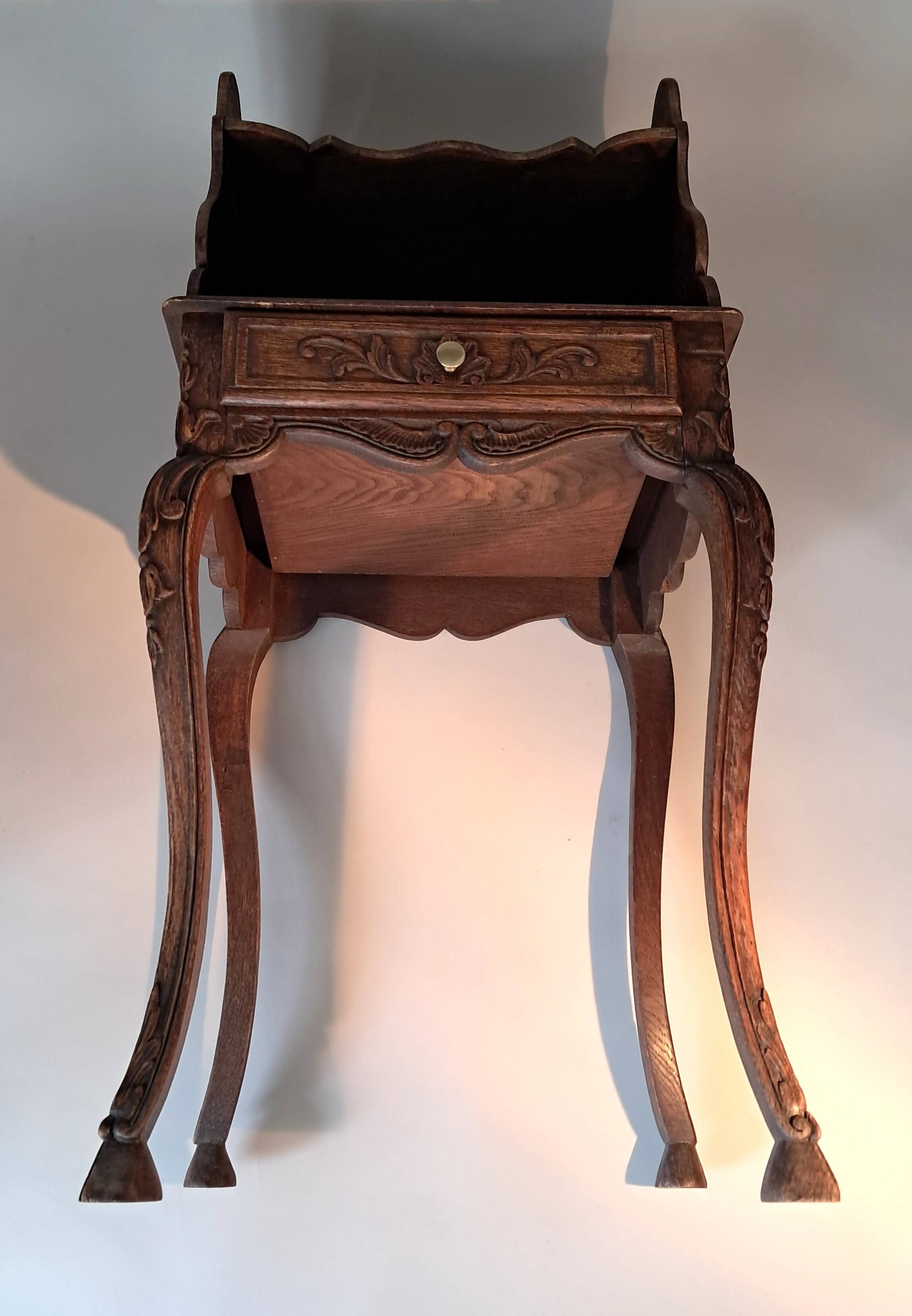 Provençal style table in carved oak.