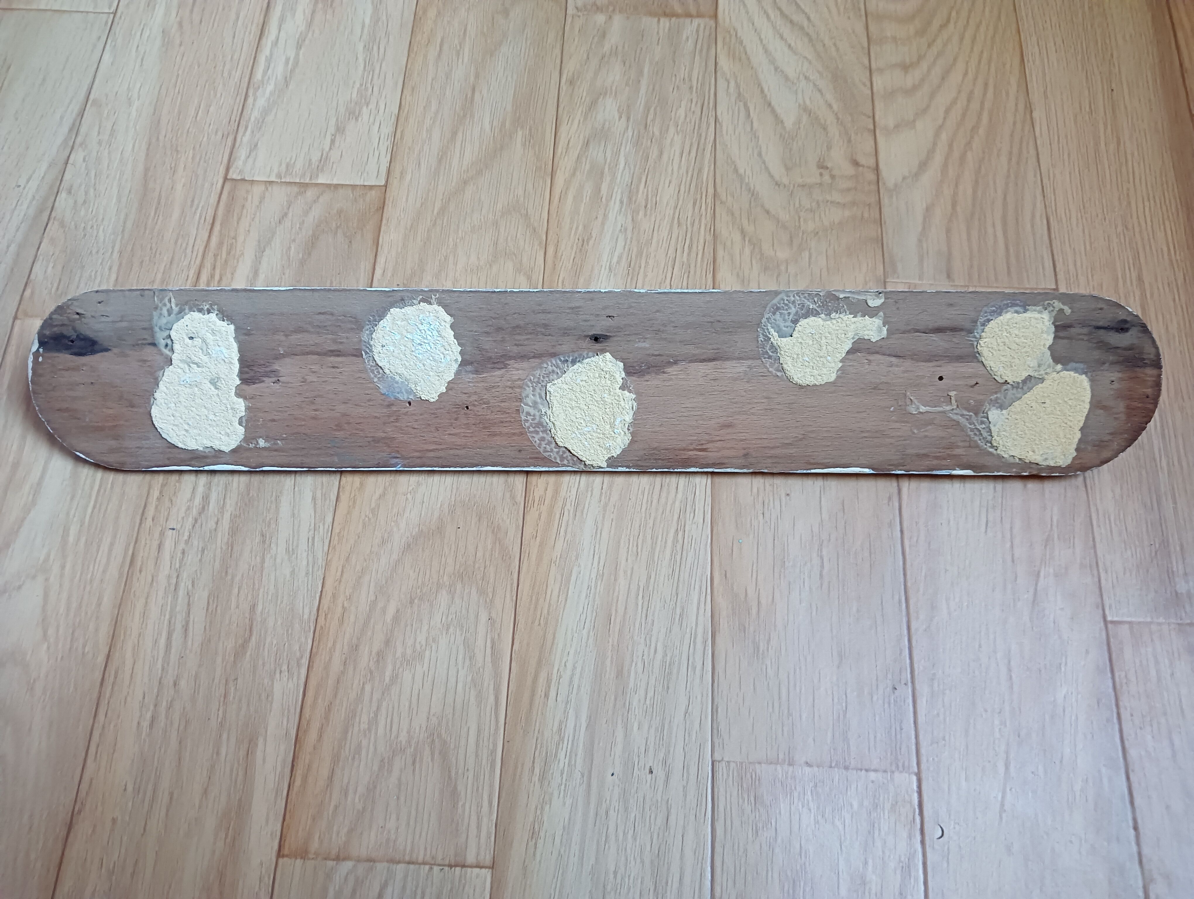 Kitchen towel holder. 5 hooks labeled for hands, plates