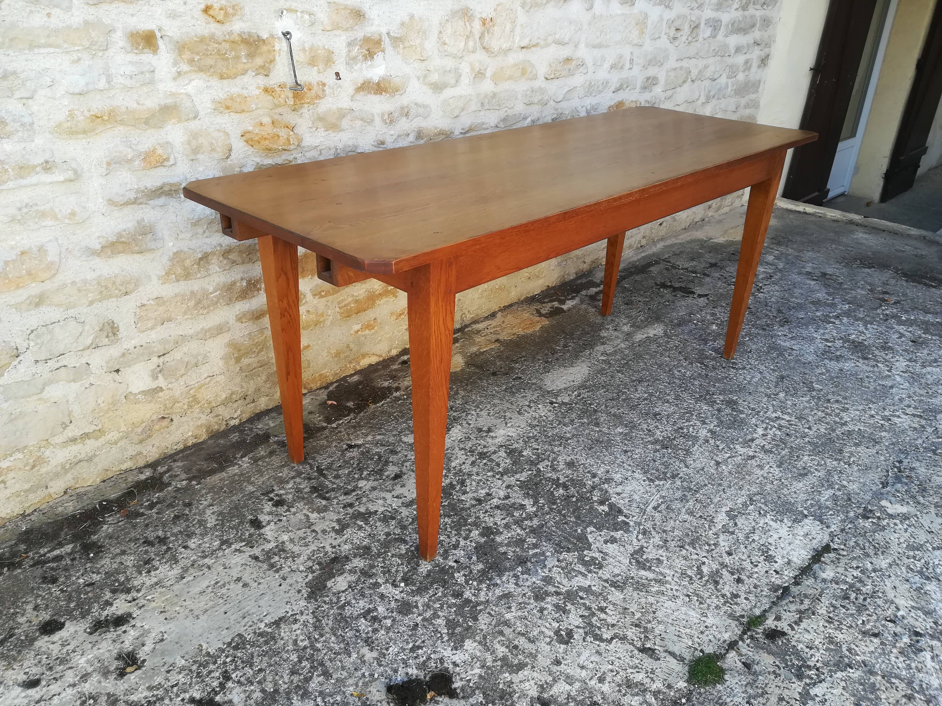 Oak table with two extensions
