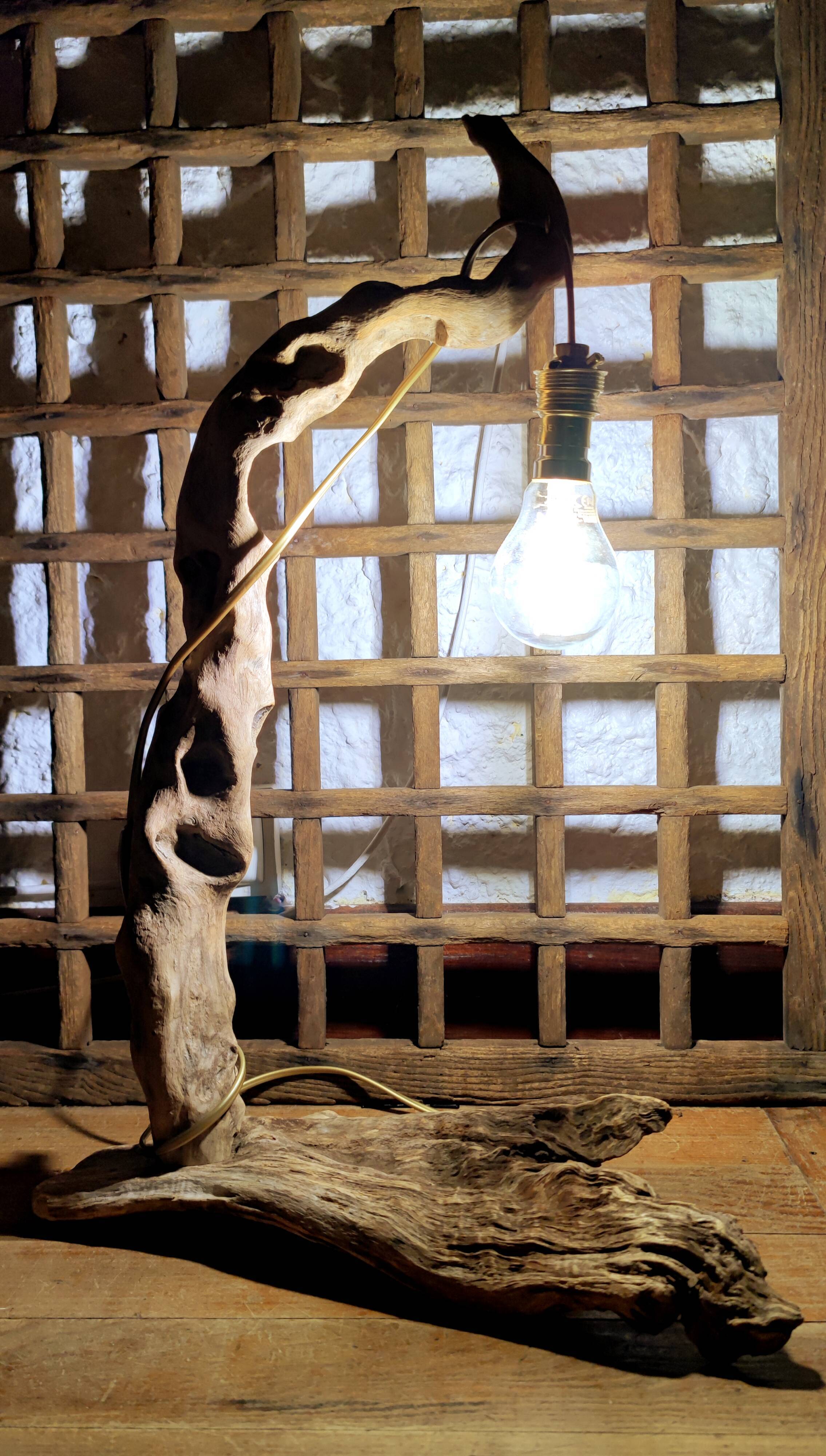 Vintage style driftwood lamp