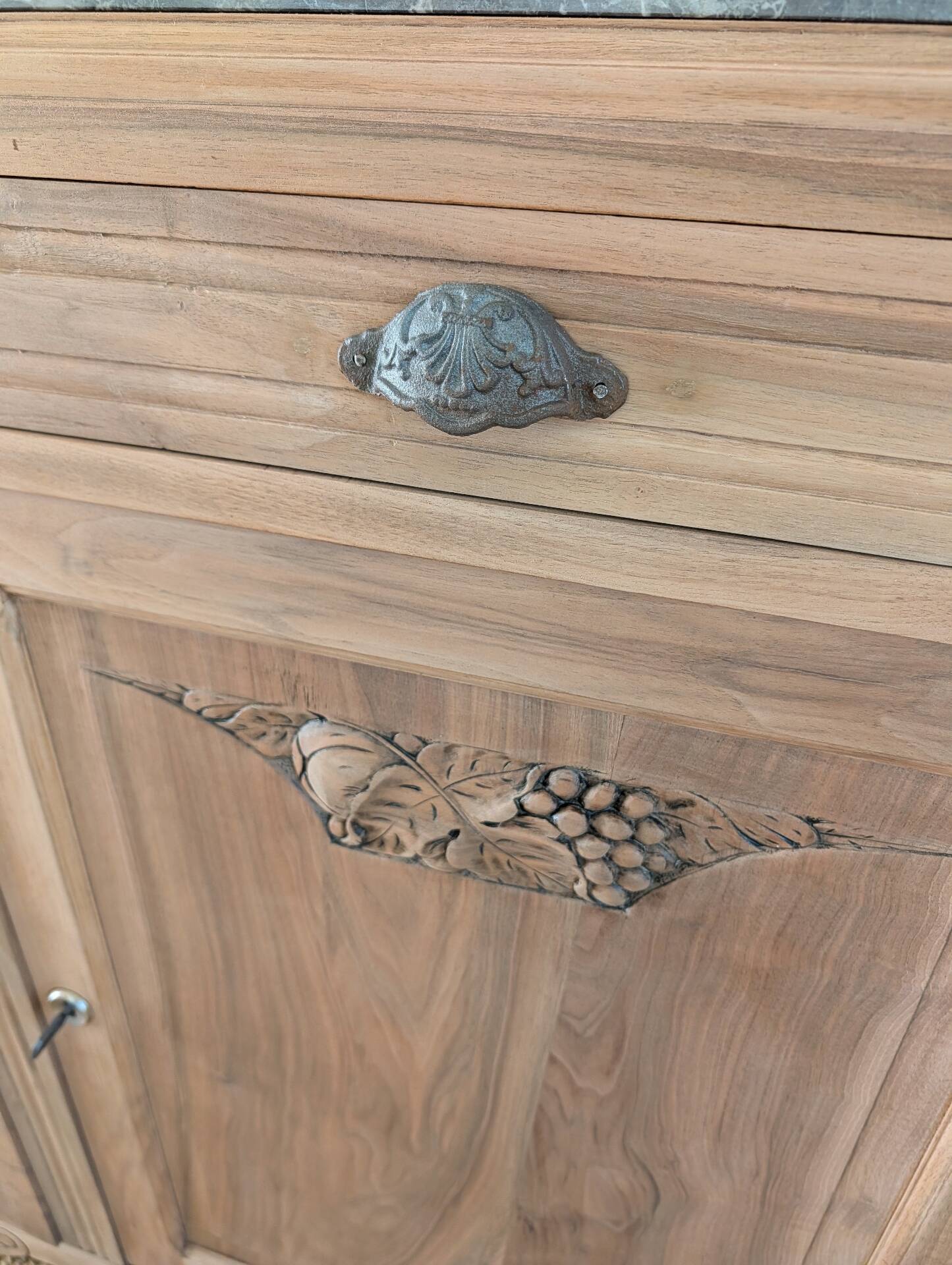 Buffet art déco en noyer