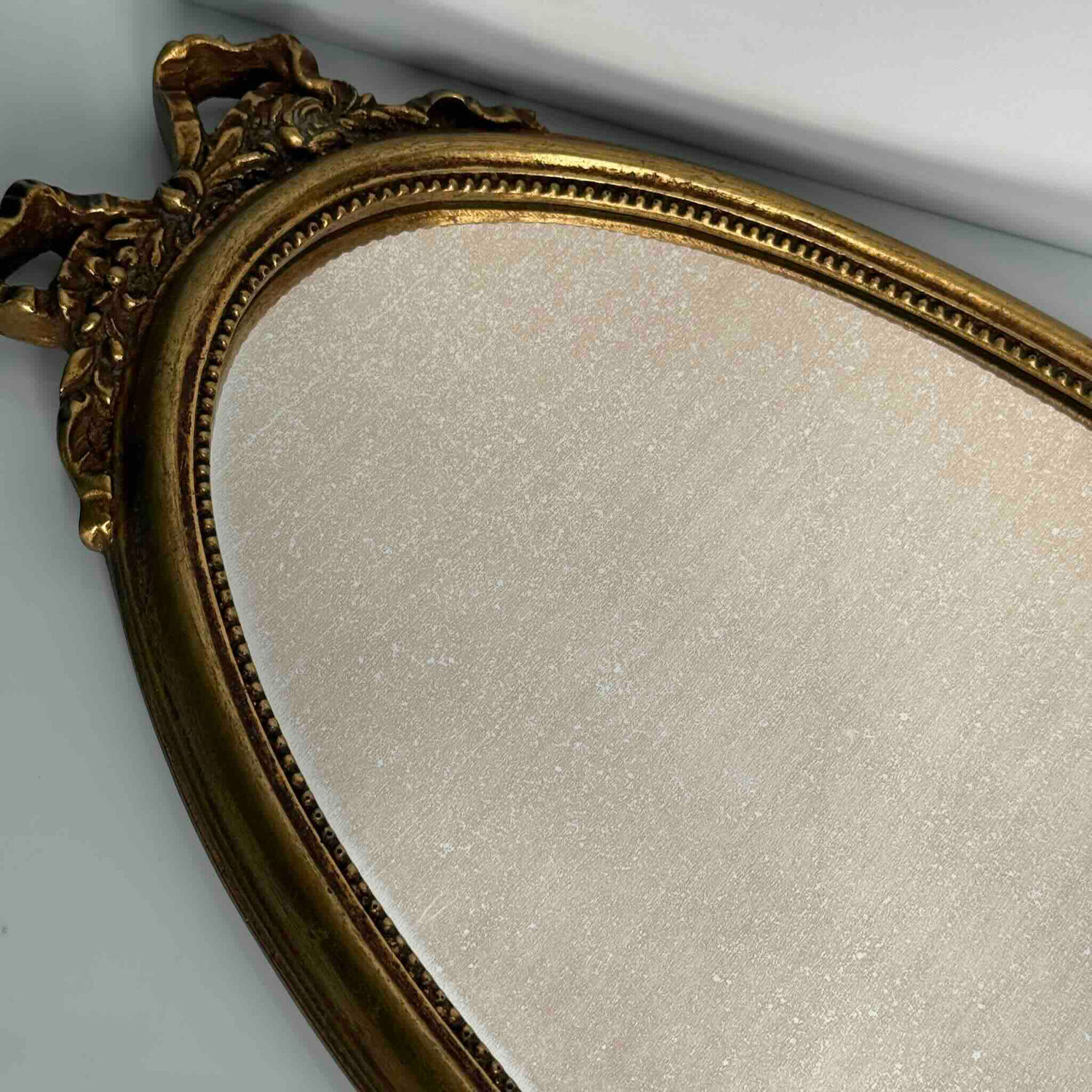 Vintage Gold Oval Mirror in Louis XVI Style – Ribbon & Roses Decor