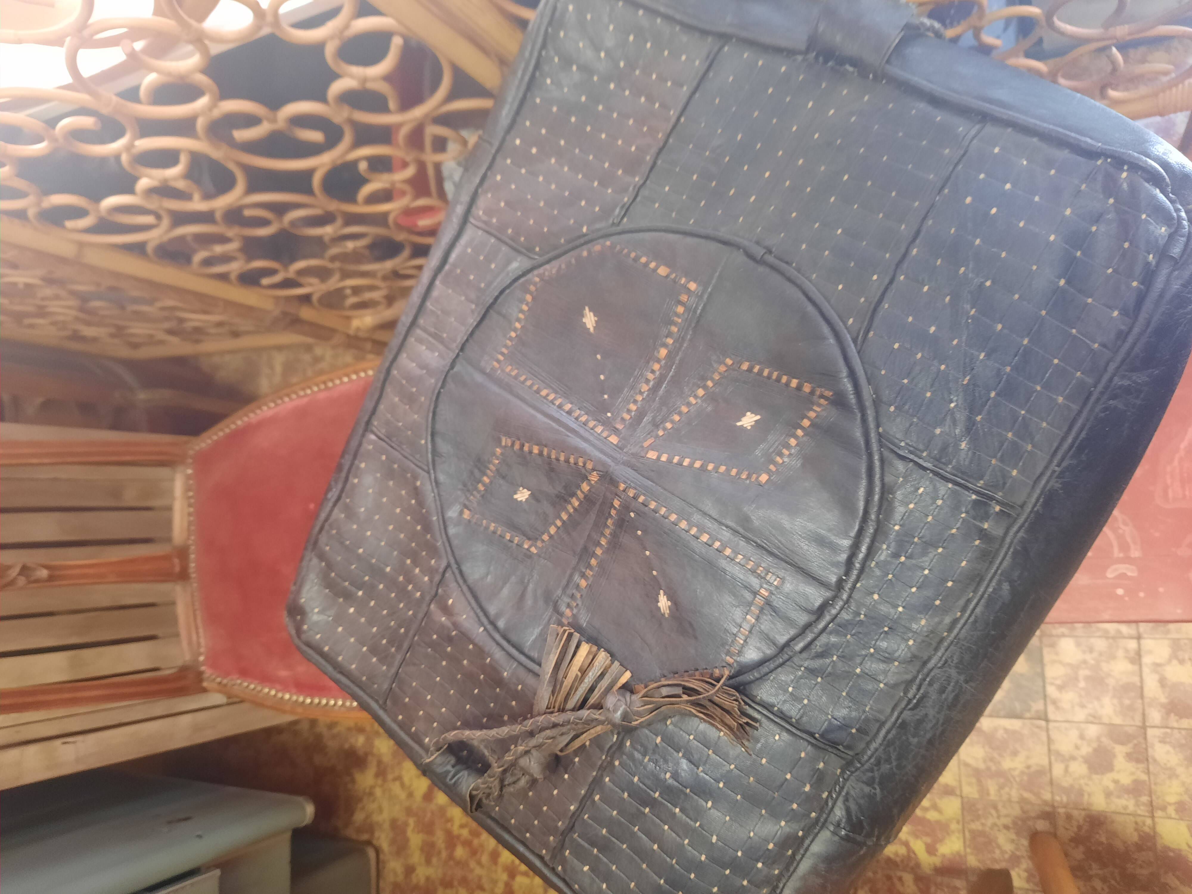 Vintage leather pouf