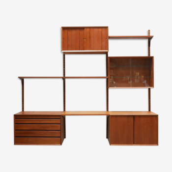 Etagères modulables murales scandinaves Royal System par Poul Cadovious pour les éditions Cado