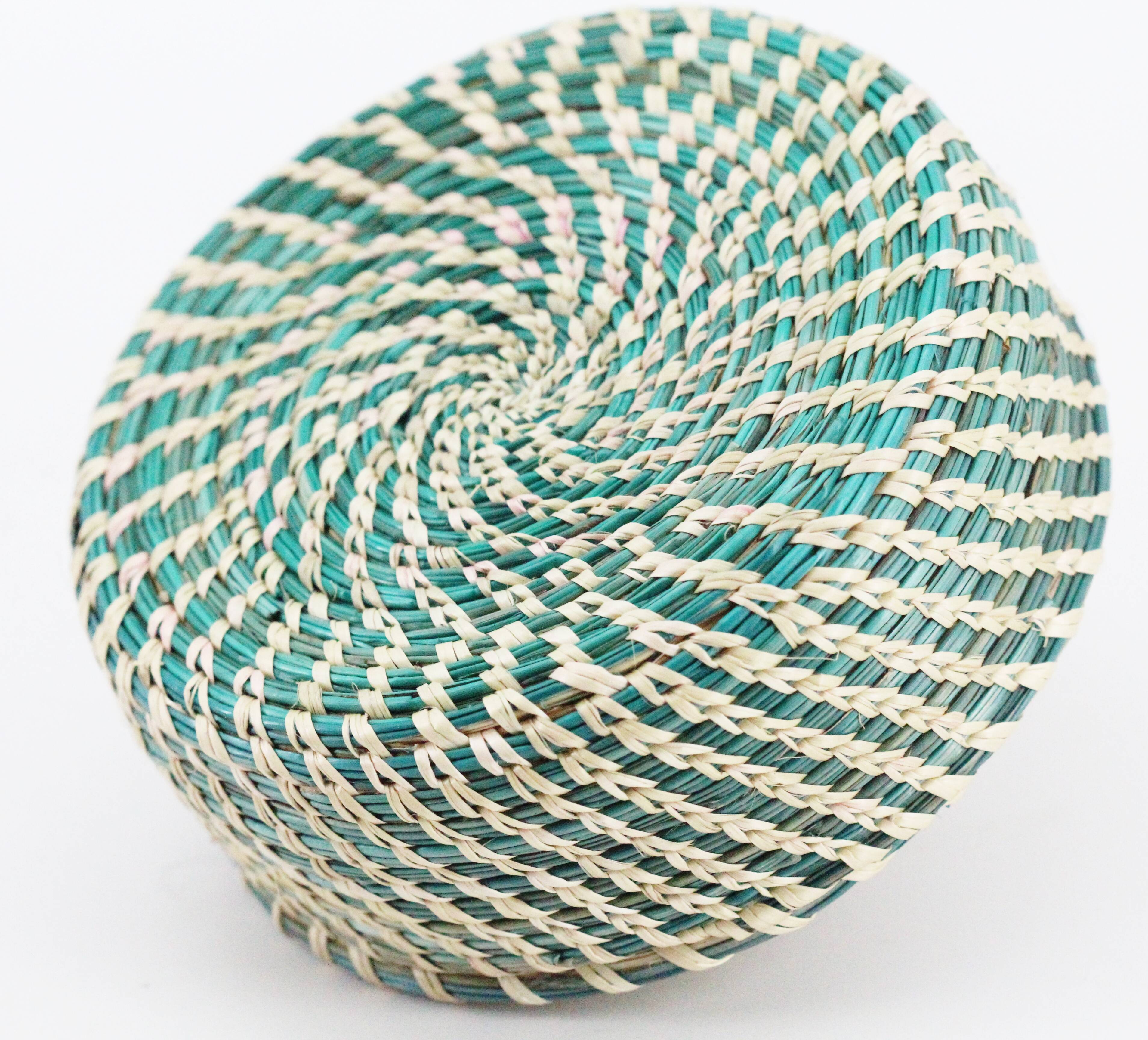 Small wicker panière