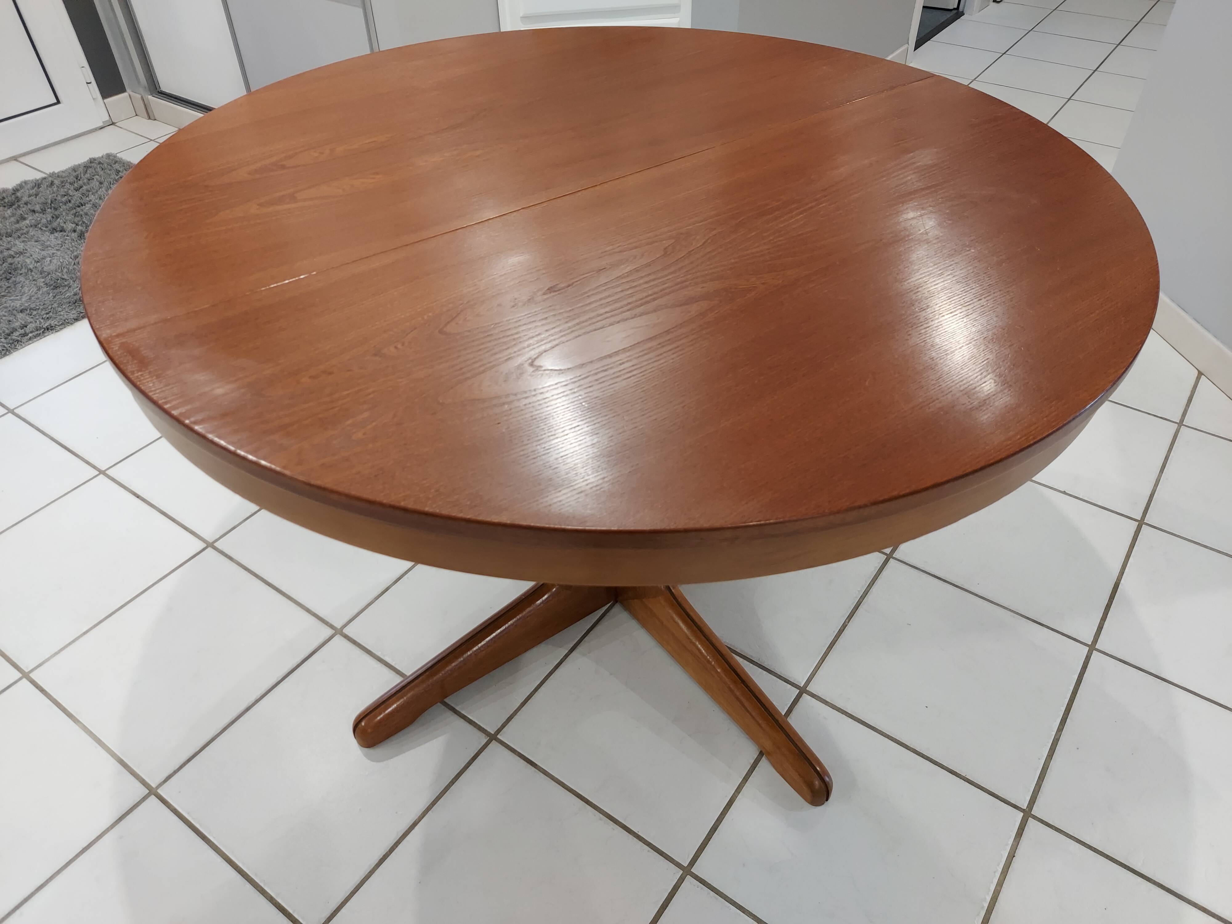 Baumann extendable dining table