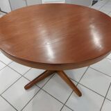 Baumann extendable dining table