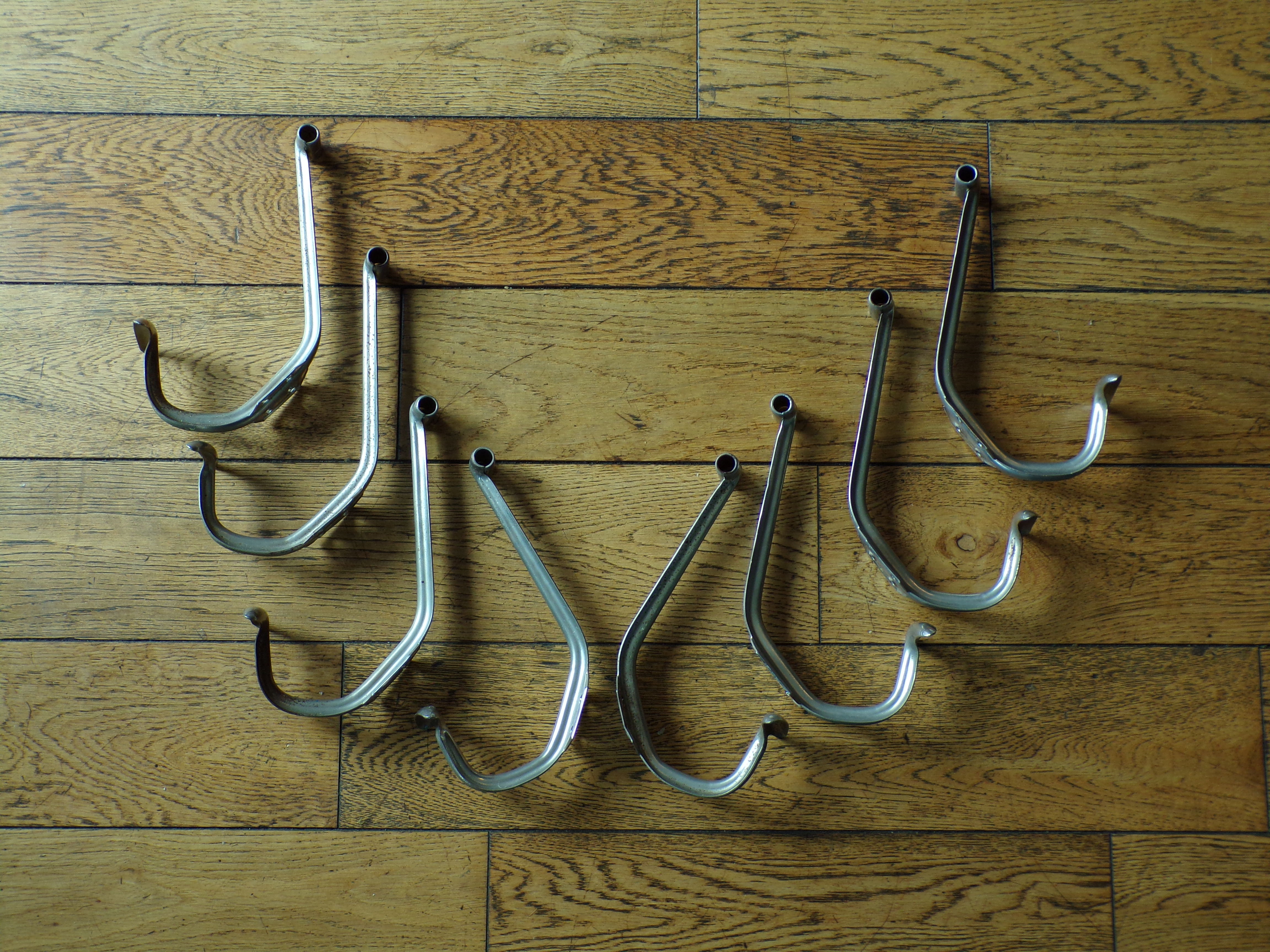 Set 8 vintage school hooks