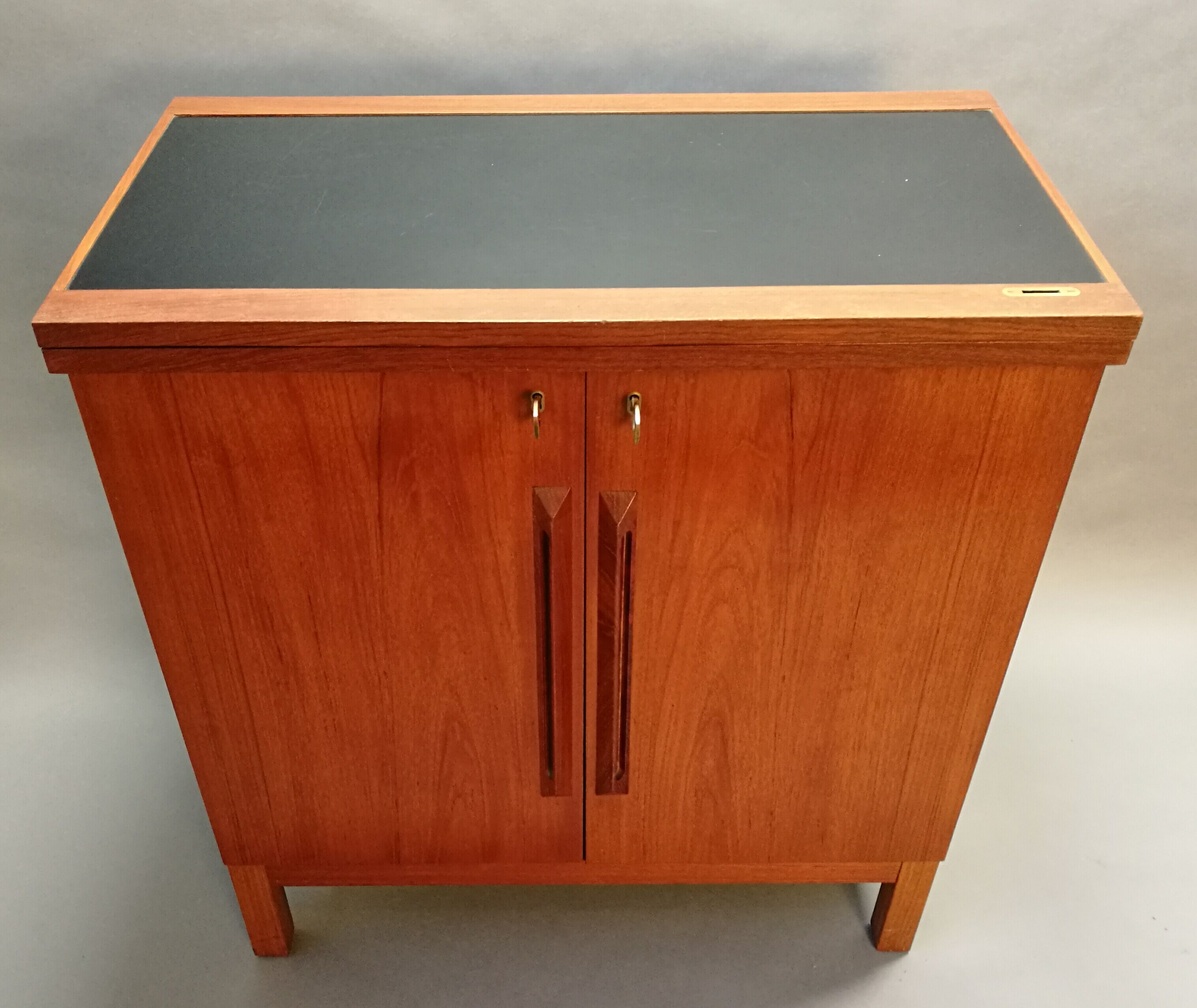 Bar cabinet teak by Torbjörn Afdal for  Brusksbo 1960s