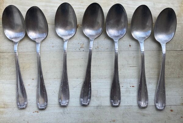 7 cuillères à soupe en métal argenté