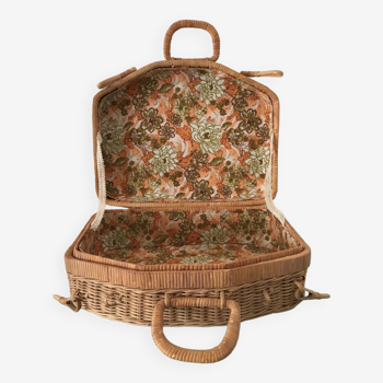 Vintage wicker case