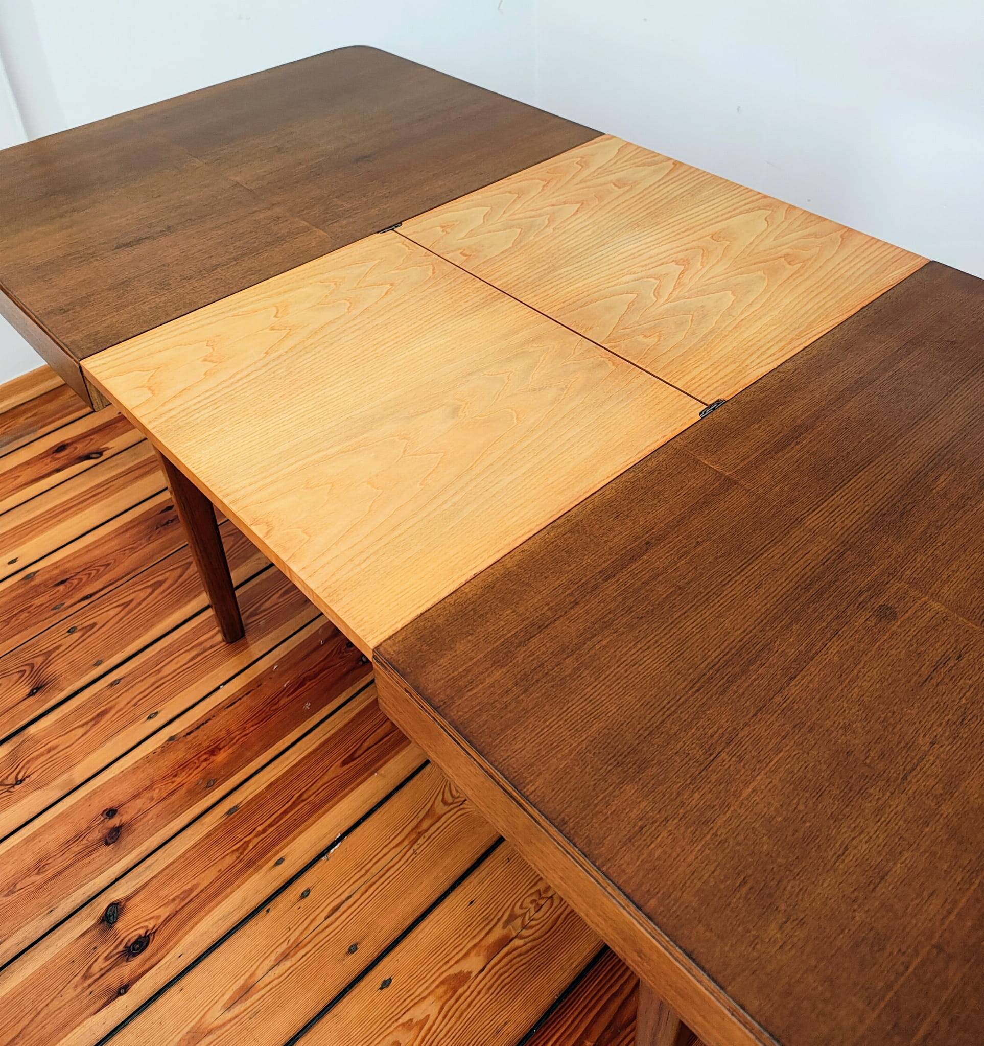 Czechoslovakian Extendable Table by J. Halabala for Jitona, 1960s