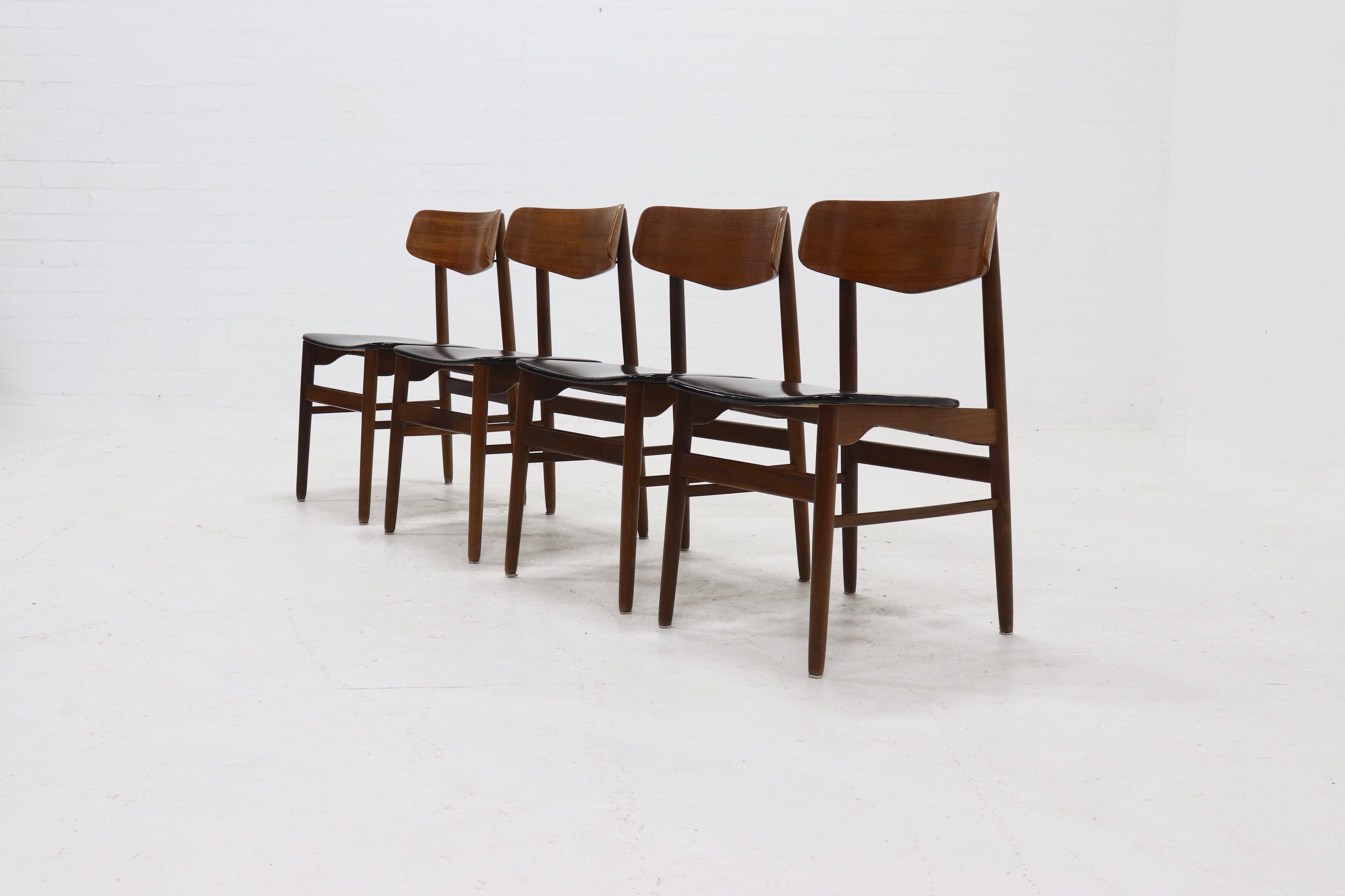 Set of 4 danish design teak and plywood dining chairs 1960s