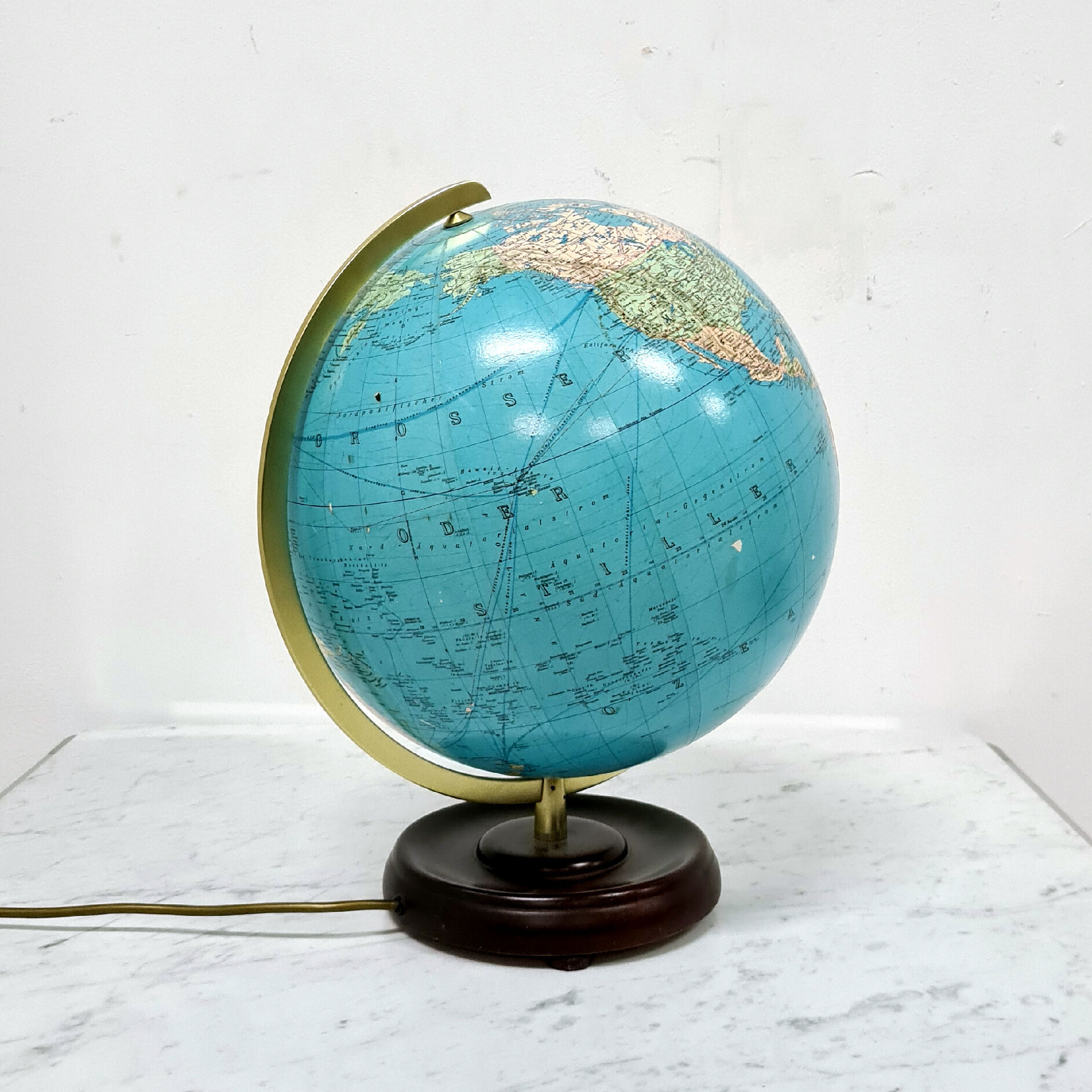 Globe de terre en verre illuminé vintage, allemagne des années 1970