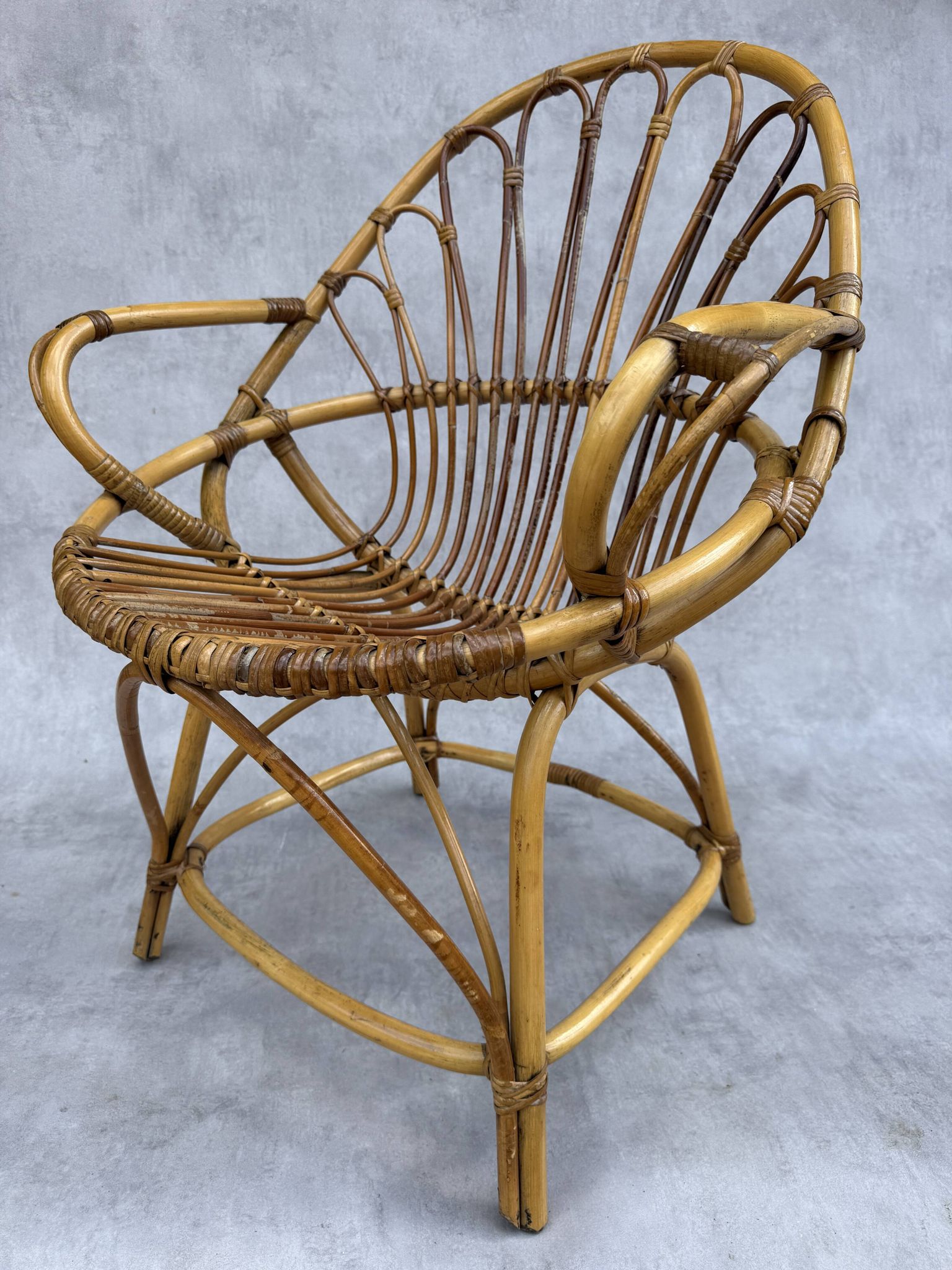 Fauteuil en rotin des années 60 France