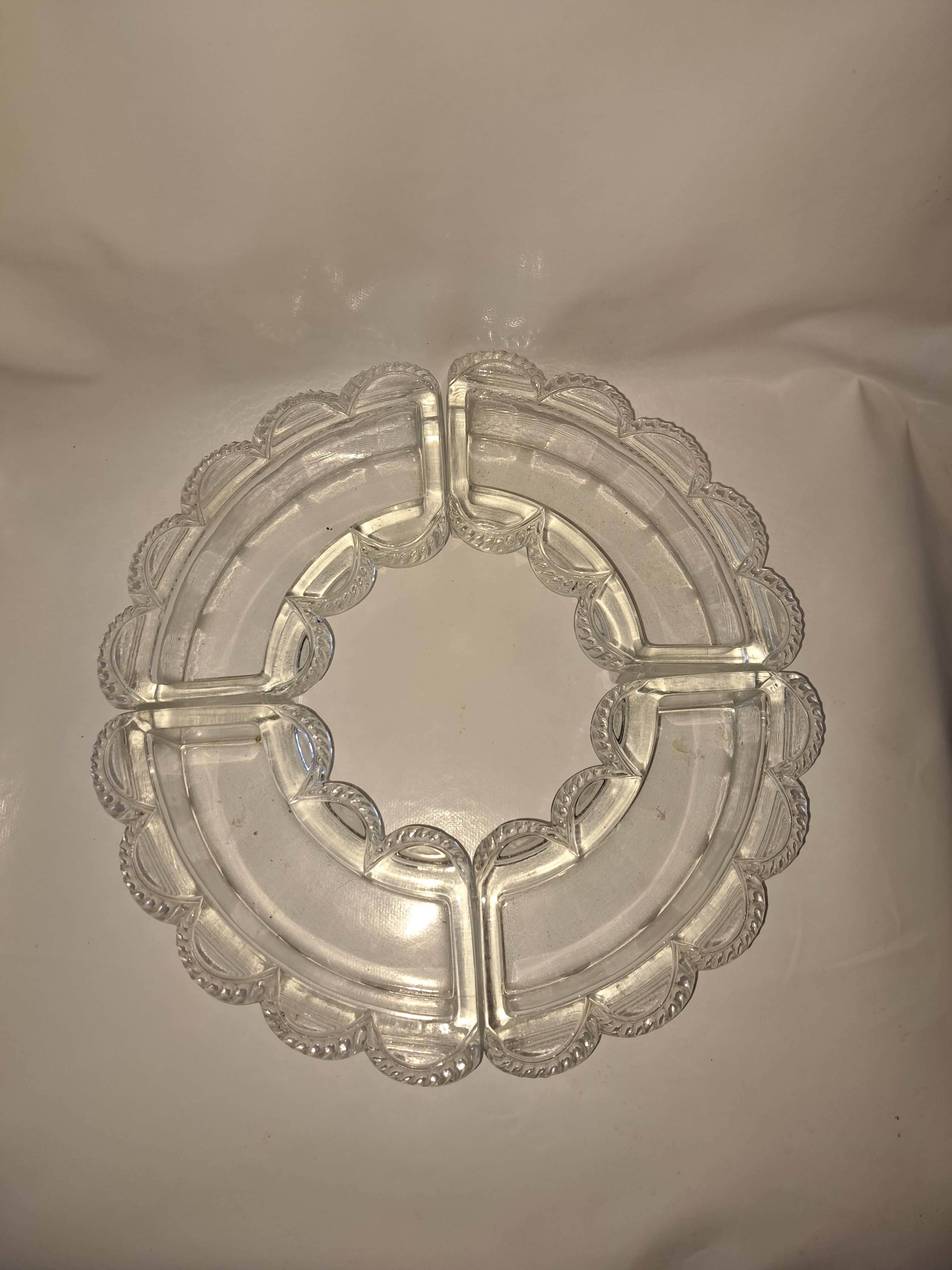 Lalique France centrepiece. Festons model.