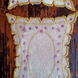 Set of 6 embroidered table decorations - 9 x 8 cm