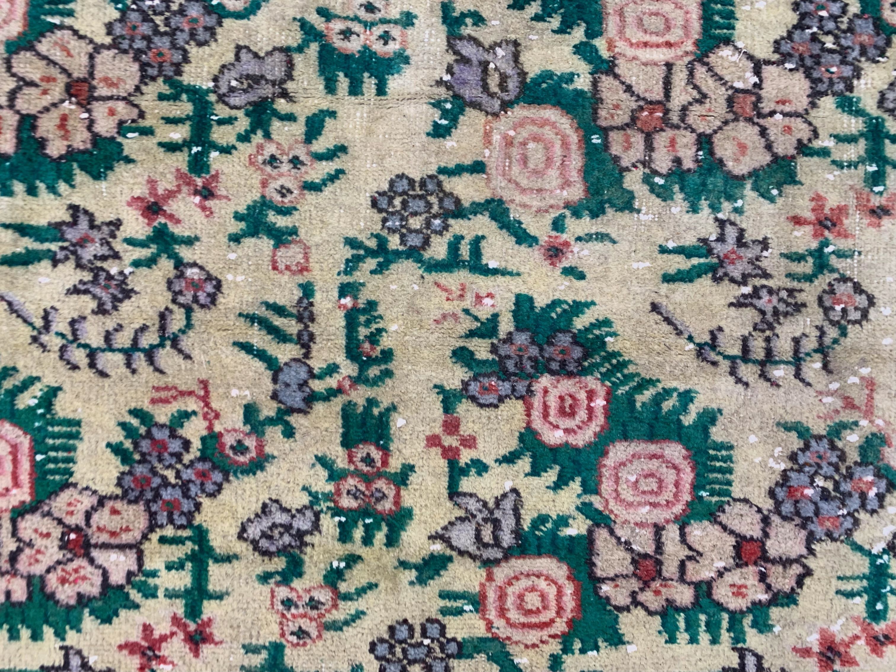 Vintage turkish rug 206x135 cm shabby distressed carpet medium