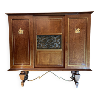 Meuble dressoir ou bar Art Déco, divers placages, bronze et ferronneries, c