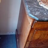 Old chest of drawers