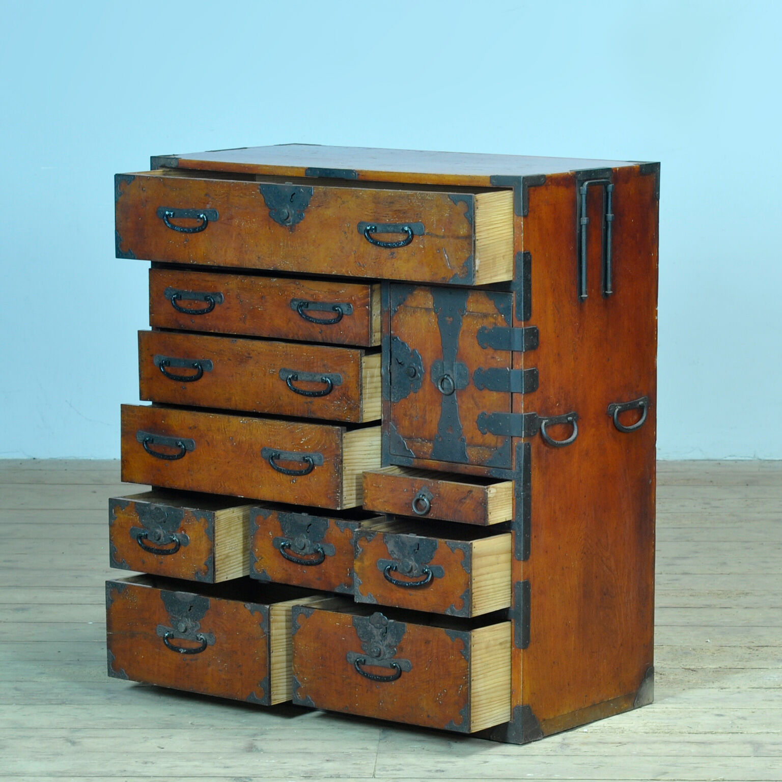 Commode japonaise Tansu, vers 1890