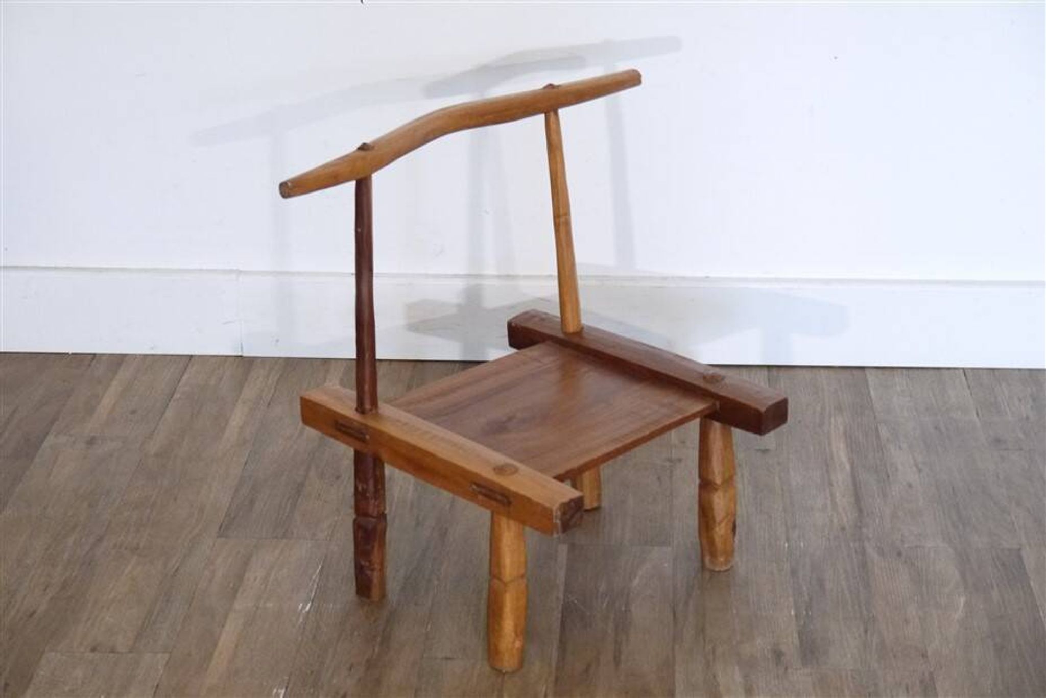 Chaise vintage brutaliste "Baoulé" 1950