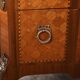 Commode sauteuse en marqueterie, style Transition Louis XV - Louis XVI – milieu XXe