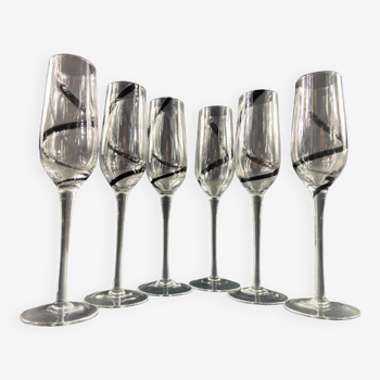 Set of 6 large glass champagne flutes decorated with spirals
